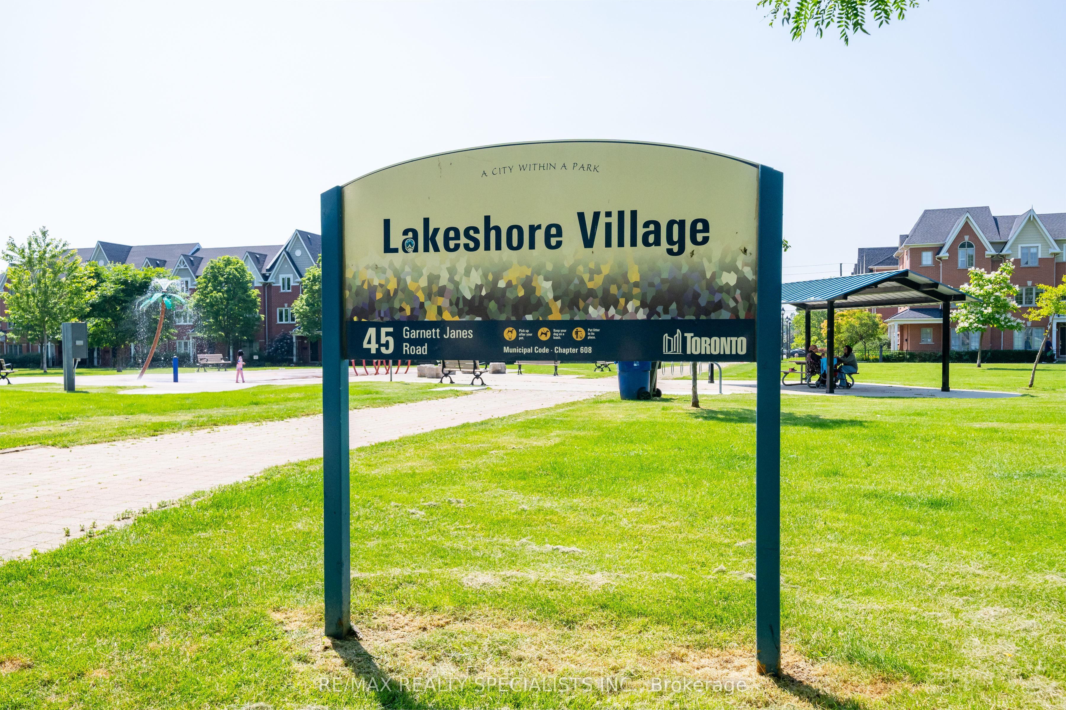 4 Elsinore Path 514, Toronto, On M8v 4g7