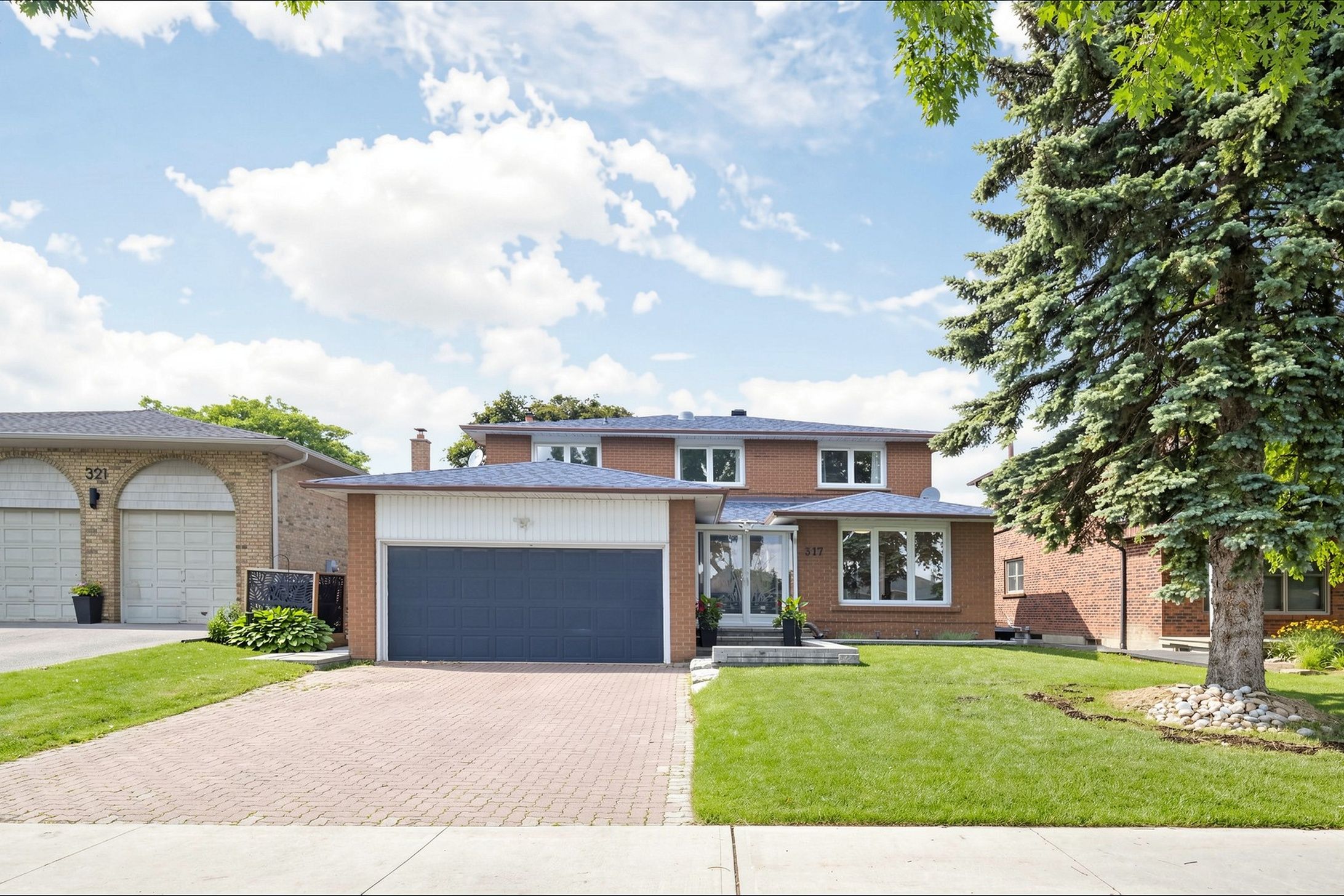 317 Paisley Boulevard W, Mississauga, On L5b 2s7