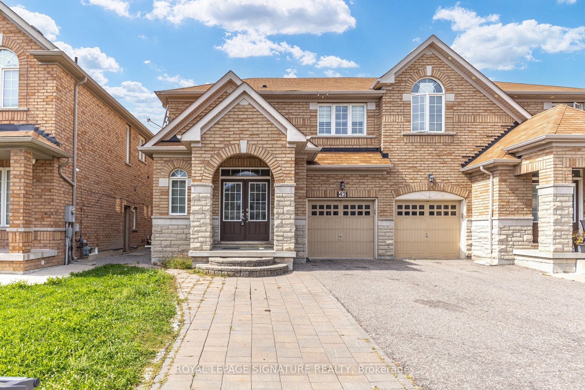 42 Daden Oaks Drive (Upper), Brampton, On L6p 3r8