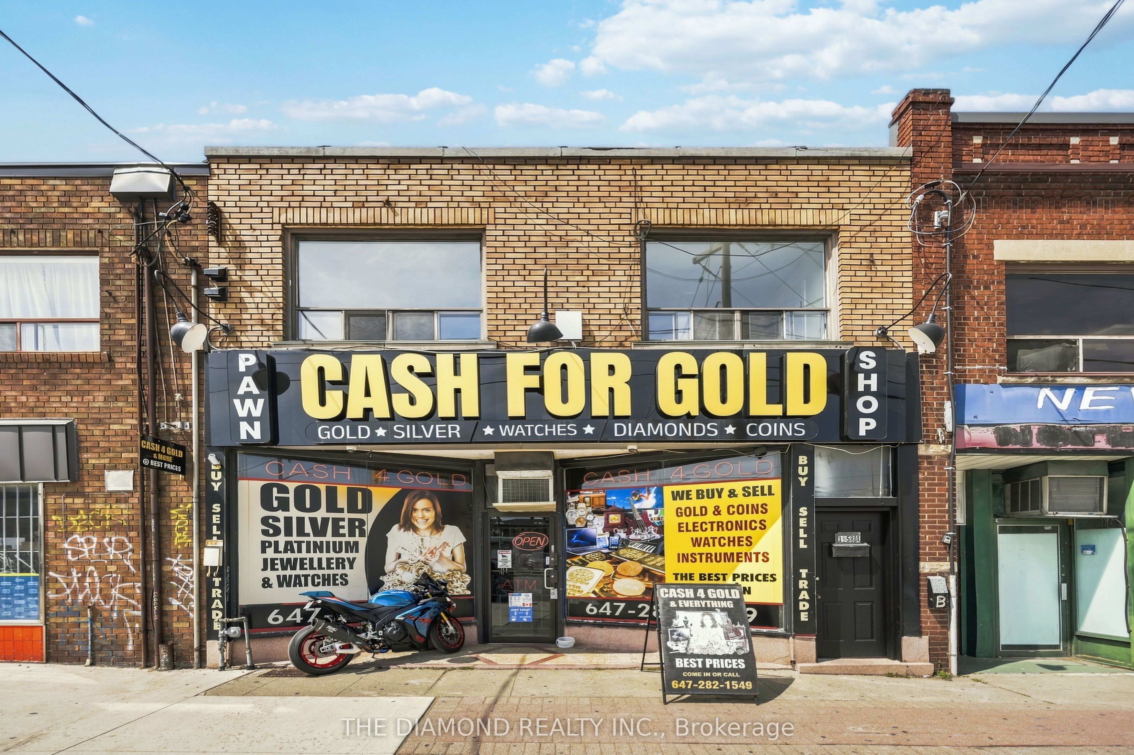 1958a Eglinton Avenue W, Toronto, On M6e 2j8