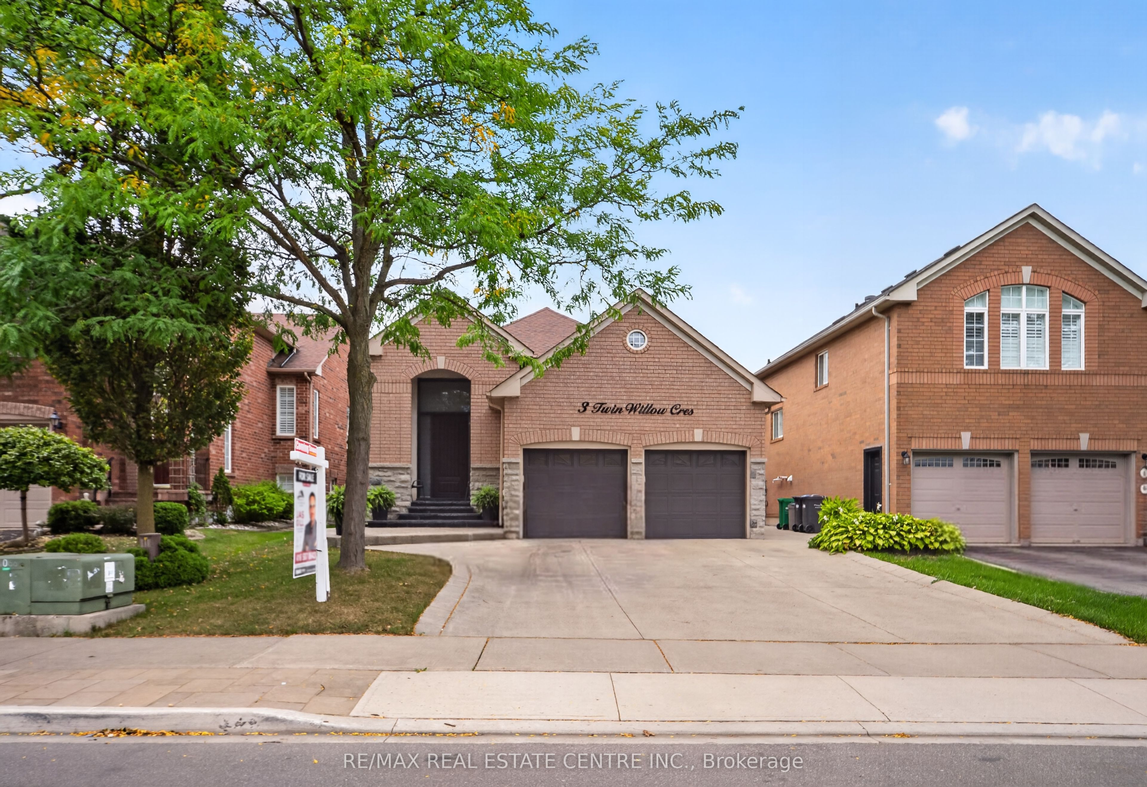 3 Twin Willow Crescent, Brampton, On L7a 1j9
