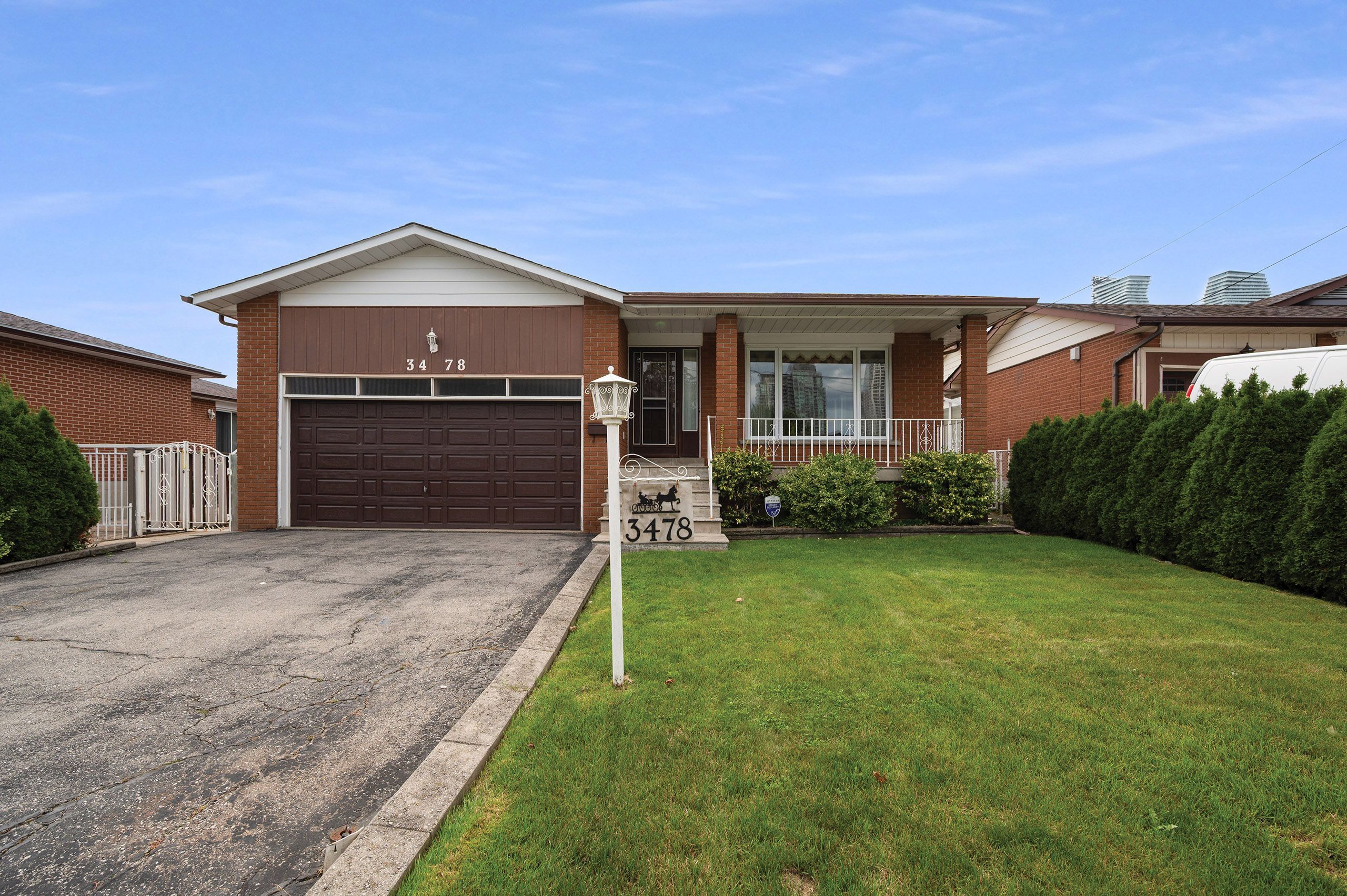 3478 Palgrave Road, Mississauga, On L5b 2h1