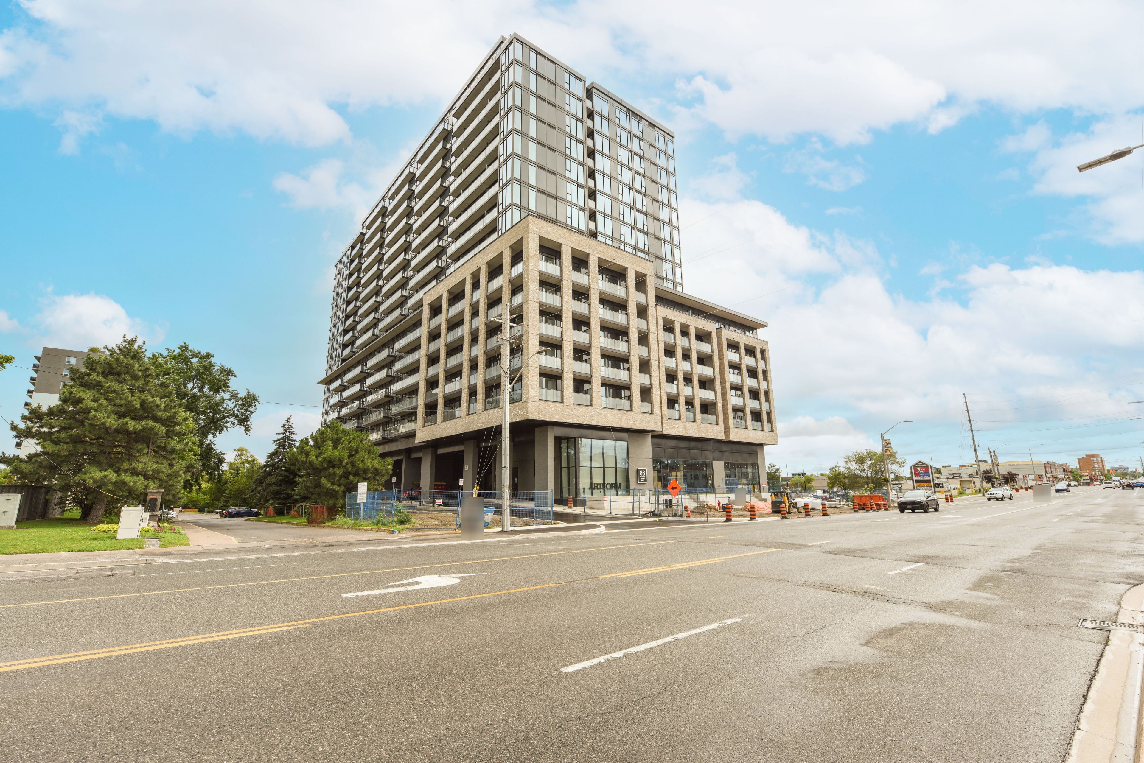 86 Dundas Street E 805, Mississauga, On L5a 0b1
