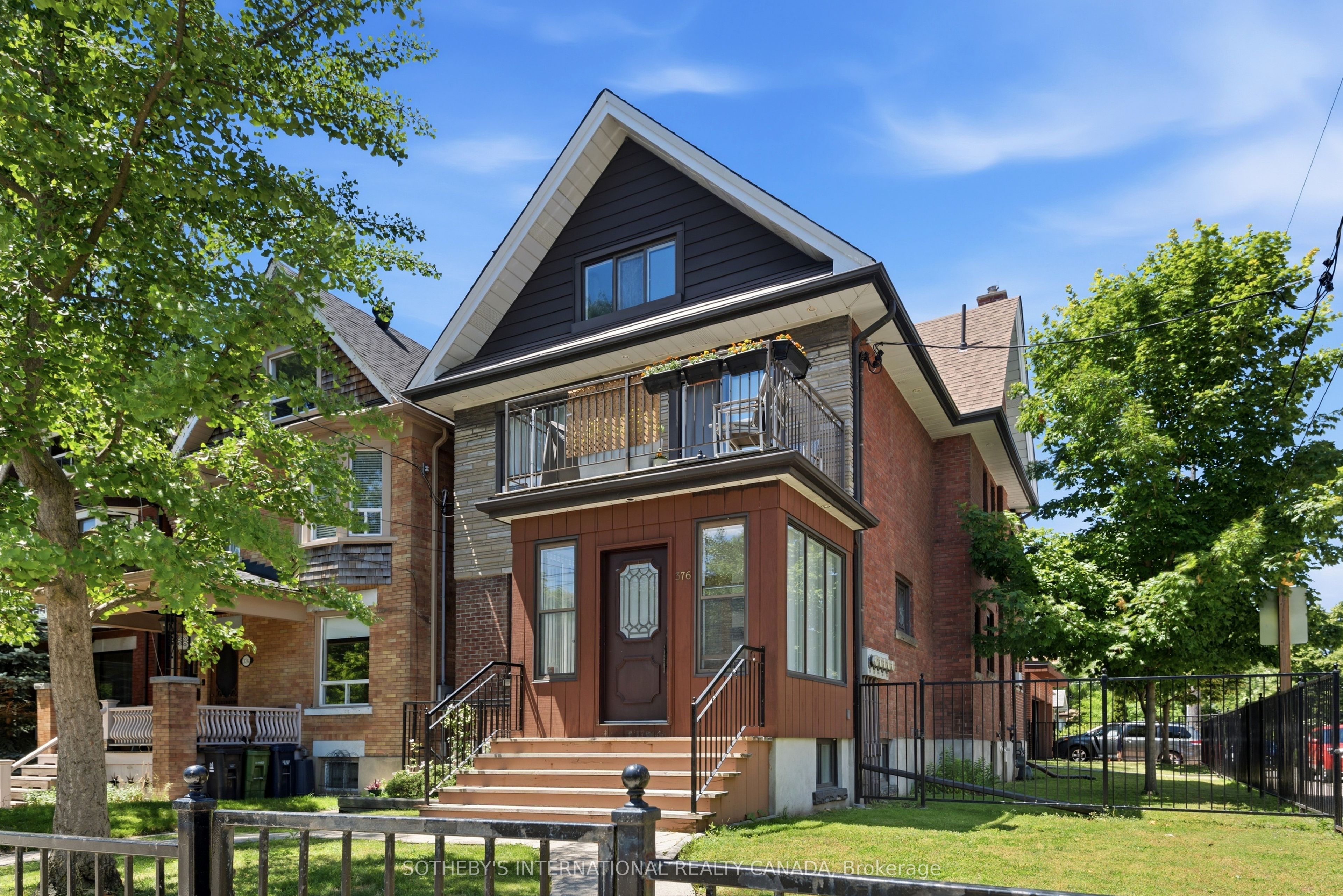 376 Sunnyside Avenue, Toronto, On M6r 2r8