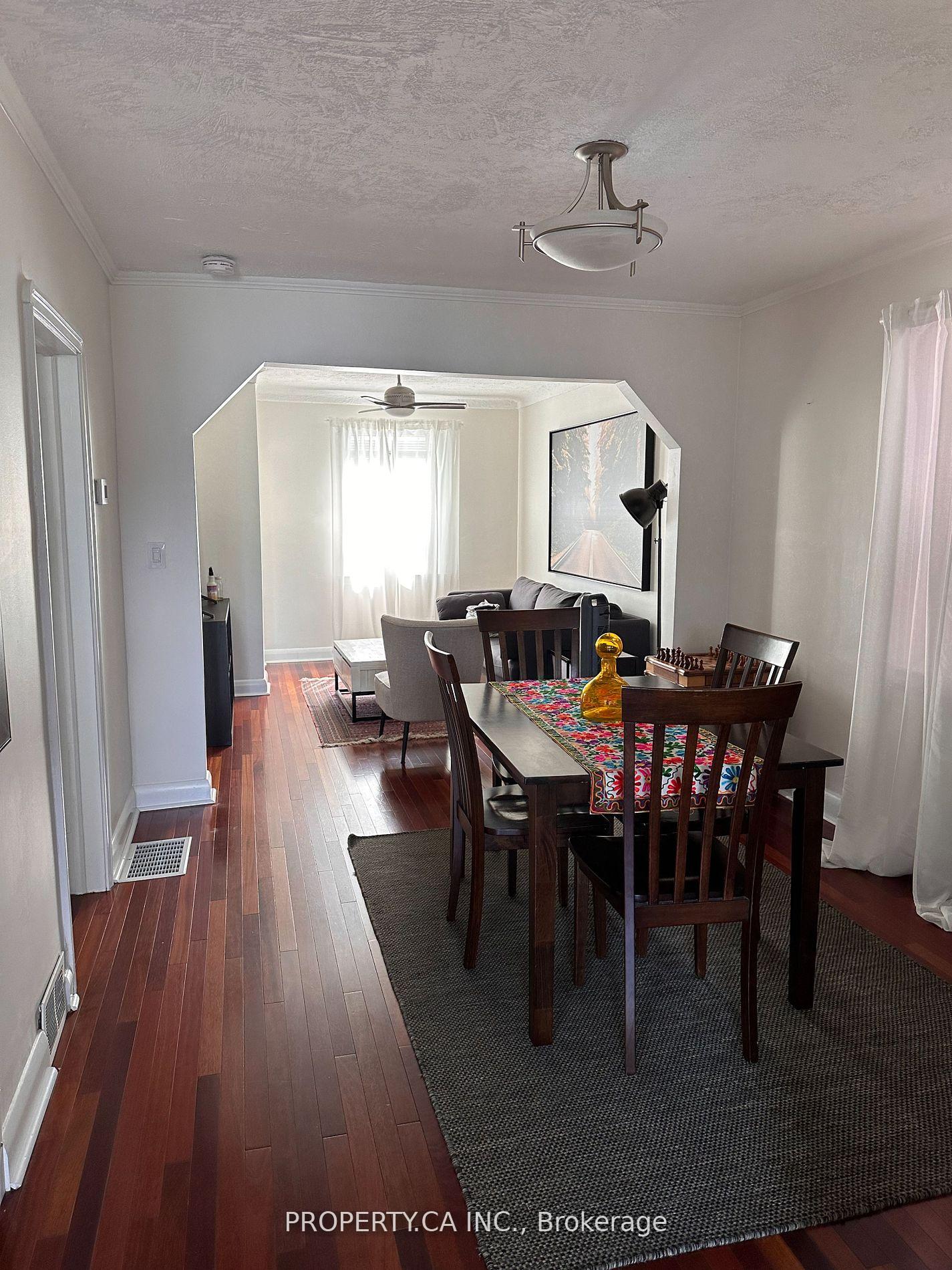 94 Hay Avenue Main Fl, Toronto, On M8z 1g4