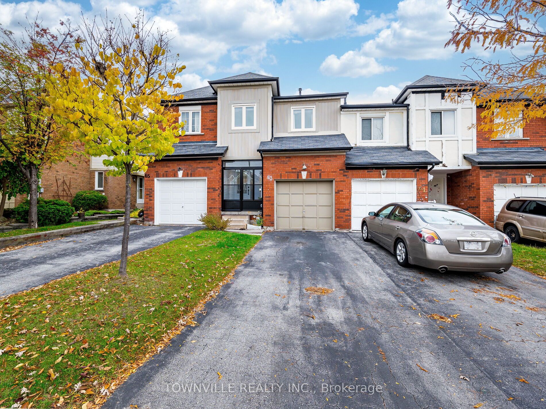 63 Ural Circle, Brampton, On L6r 1h2