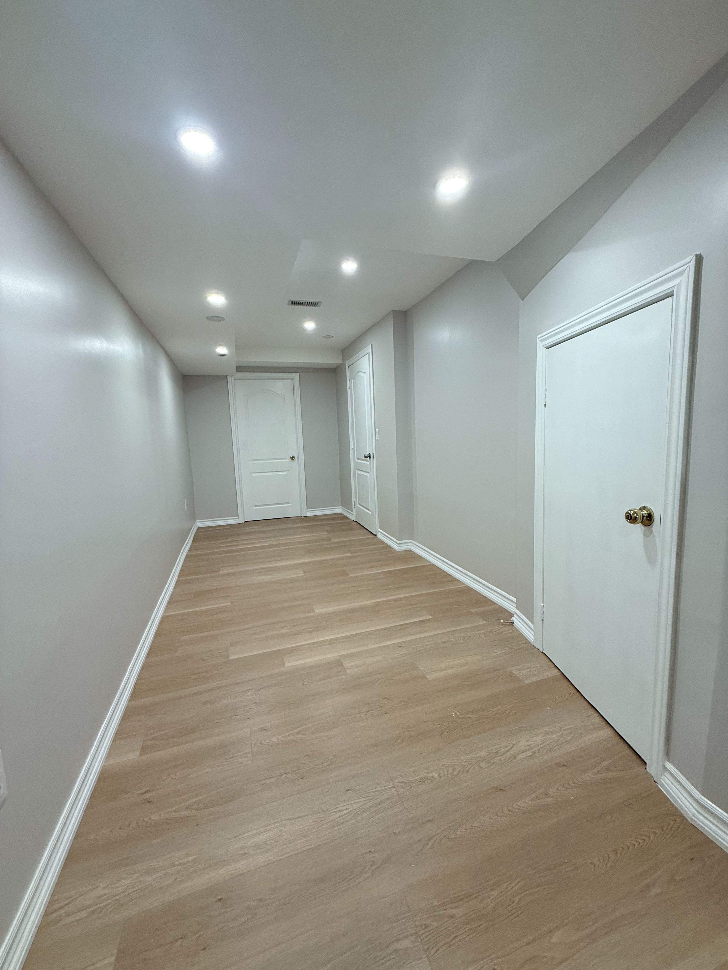 3 Amaryllis Drive Bsmt, Brampton, On L7a 0m4