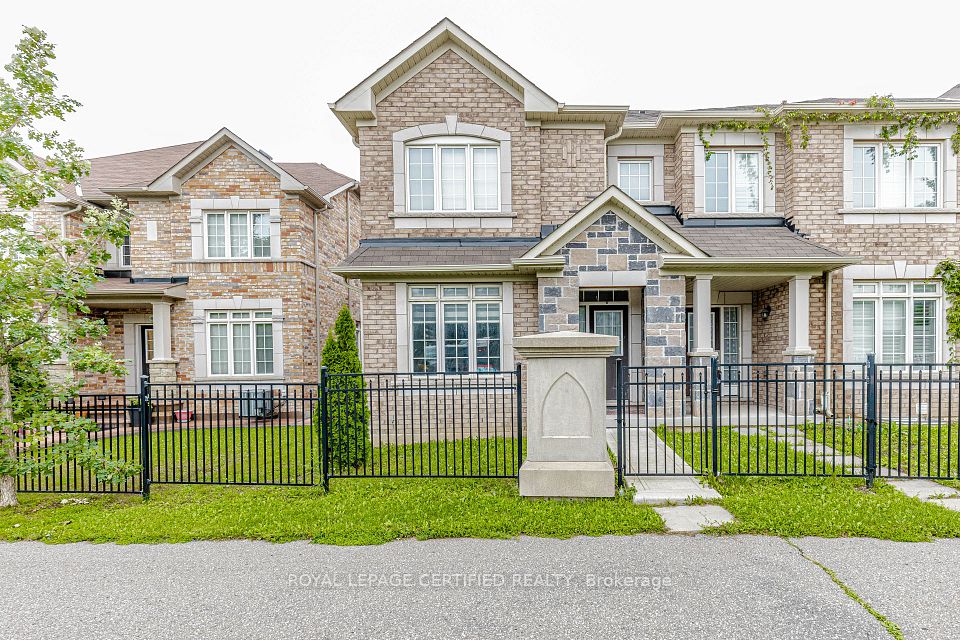 66 Hatton Court, Brampton, On L6y 0h7