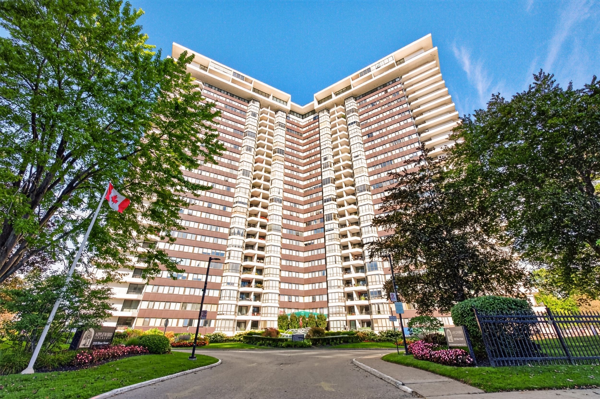 1333 Bloor Street 1608, Mississauga, On L4y 3t6