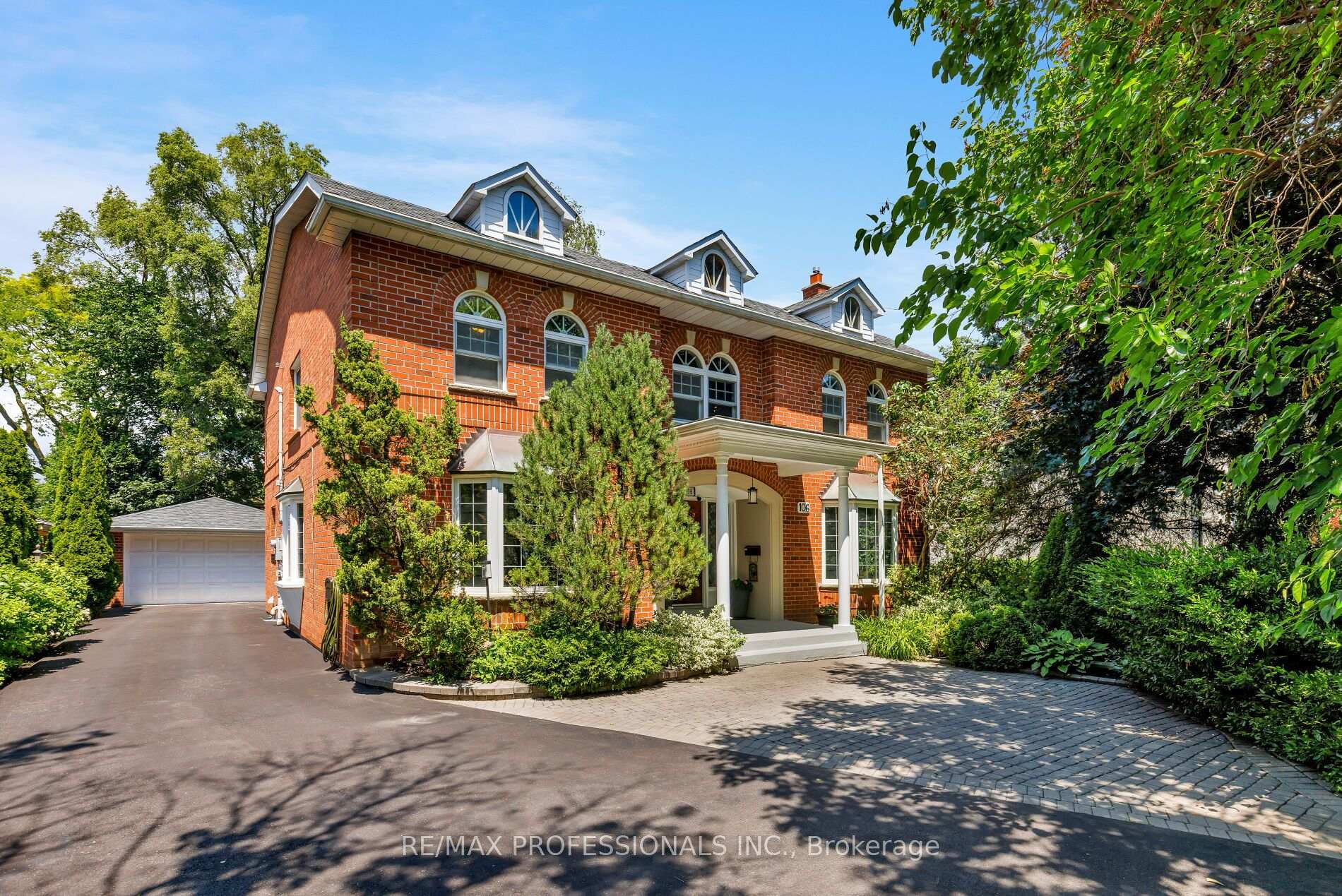 106 Rathburn Road, Toronto, On M9a 1r7