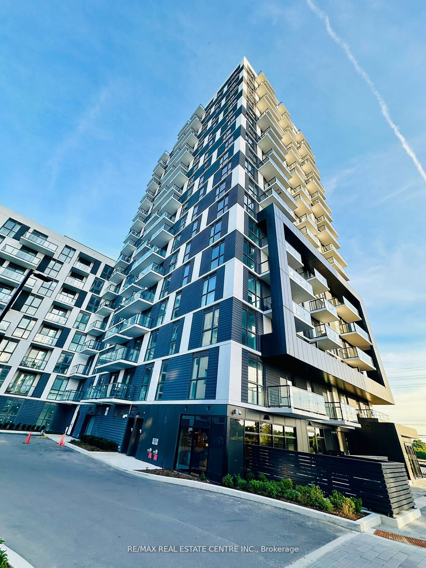335 Wheat Boom Drive 1311, Oakville, On L6h 7c2