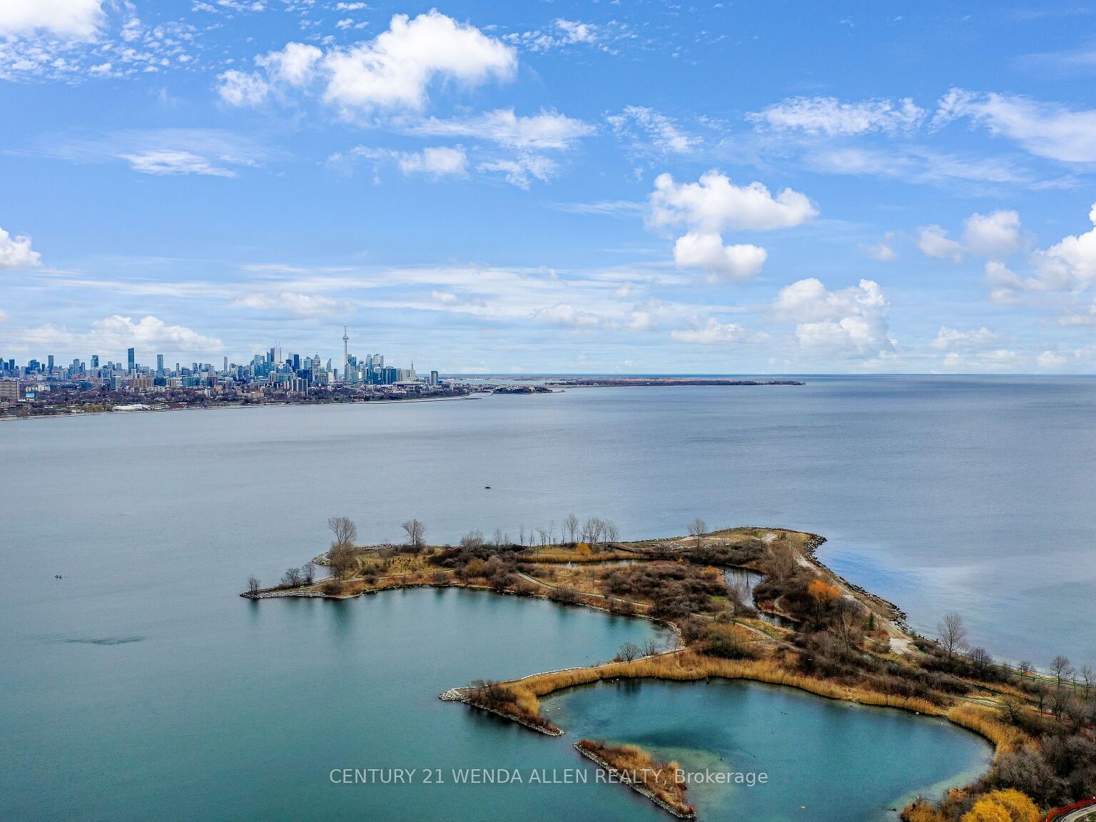 70 Annie Craig Drive 4205, Toronto, On M8v 0g2