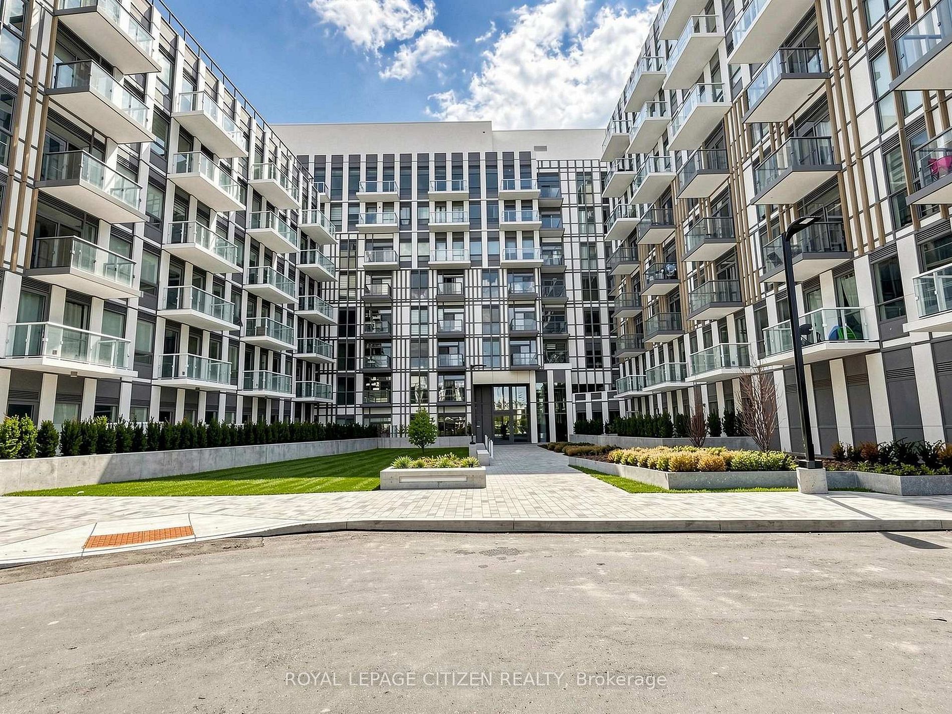 1005 Dundas Street 142, Oakville, On L6h 8c7