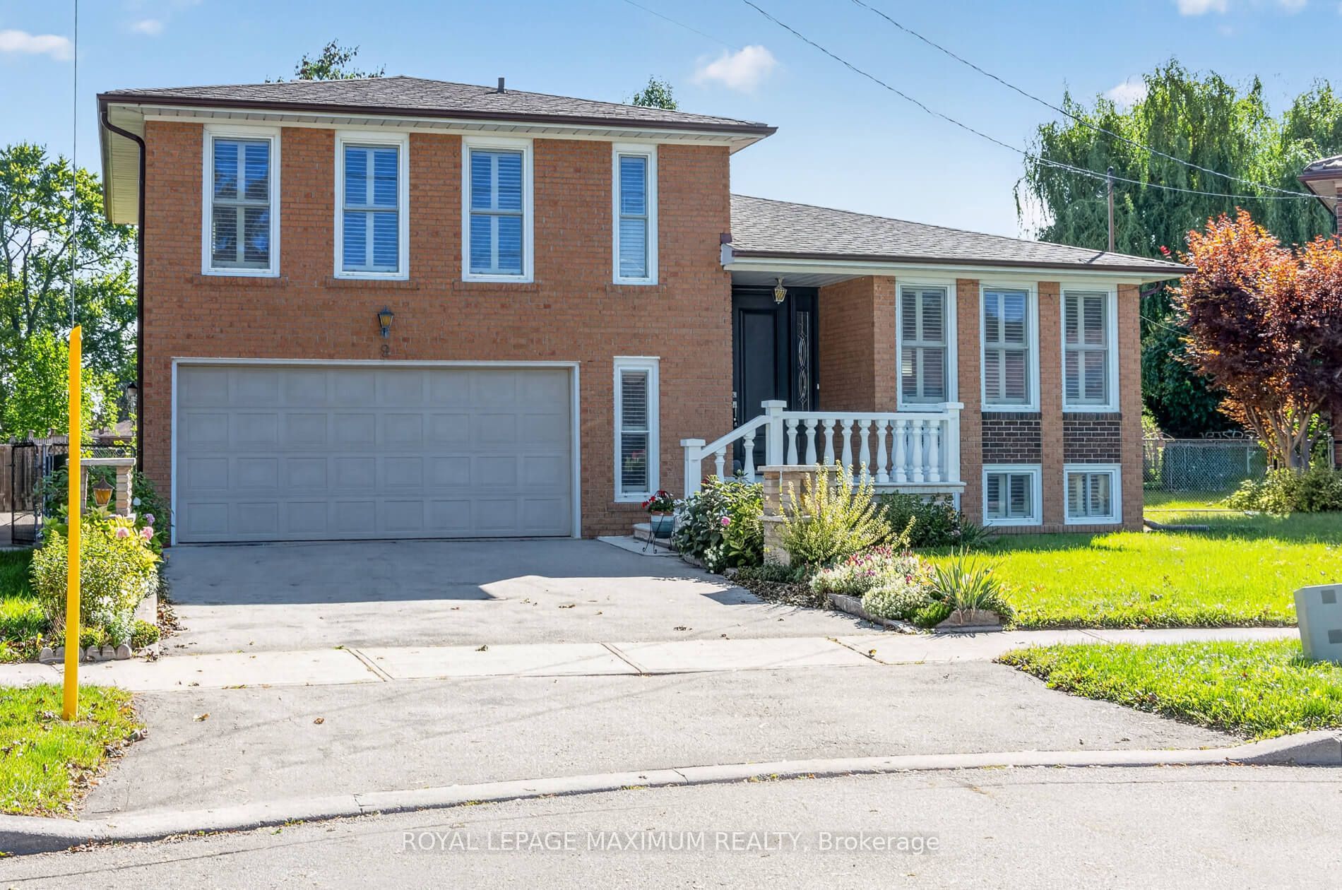 9 Urban Court, Toronto, On M9w 5v7