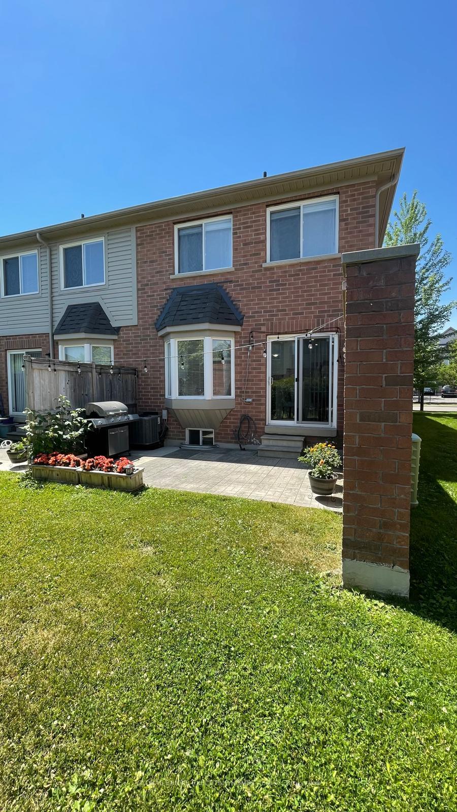 5255 Palmetto Place 11, Mississauga, On L5m 0h2