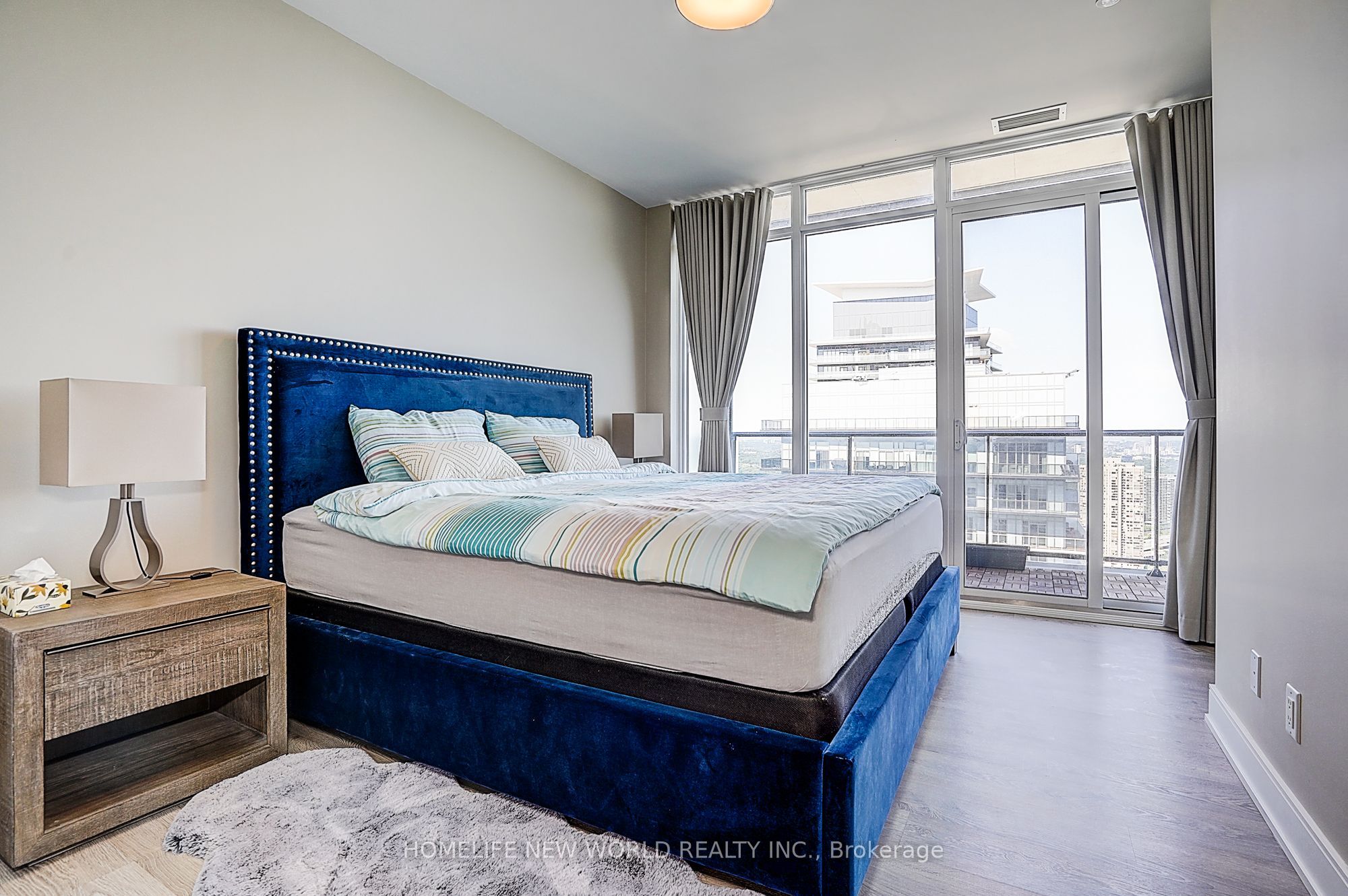 70 Annie Craig Drive 5204, Toronto, On M8v 0g2