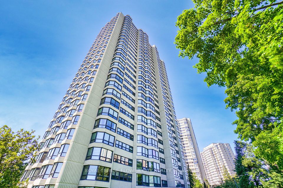 8 Lisa Street 307, Brampton, On L6t 4s6