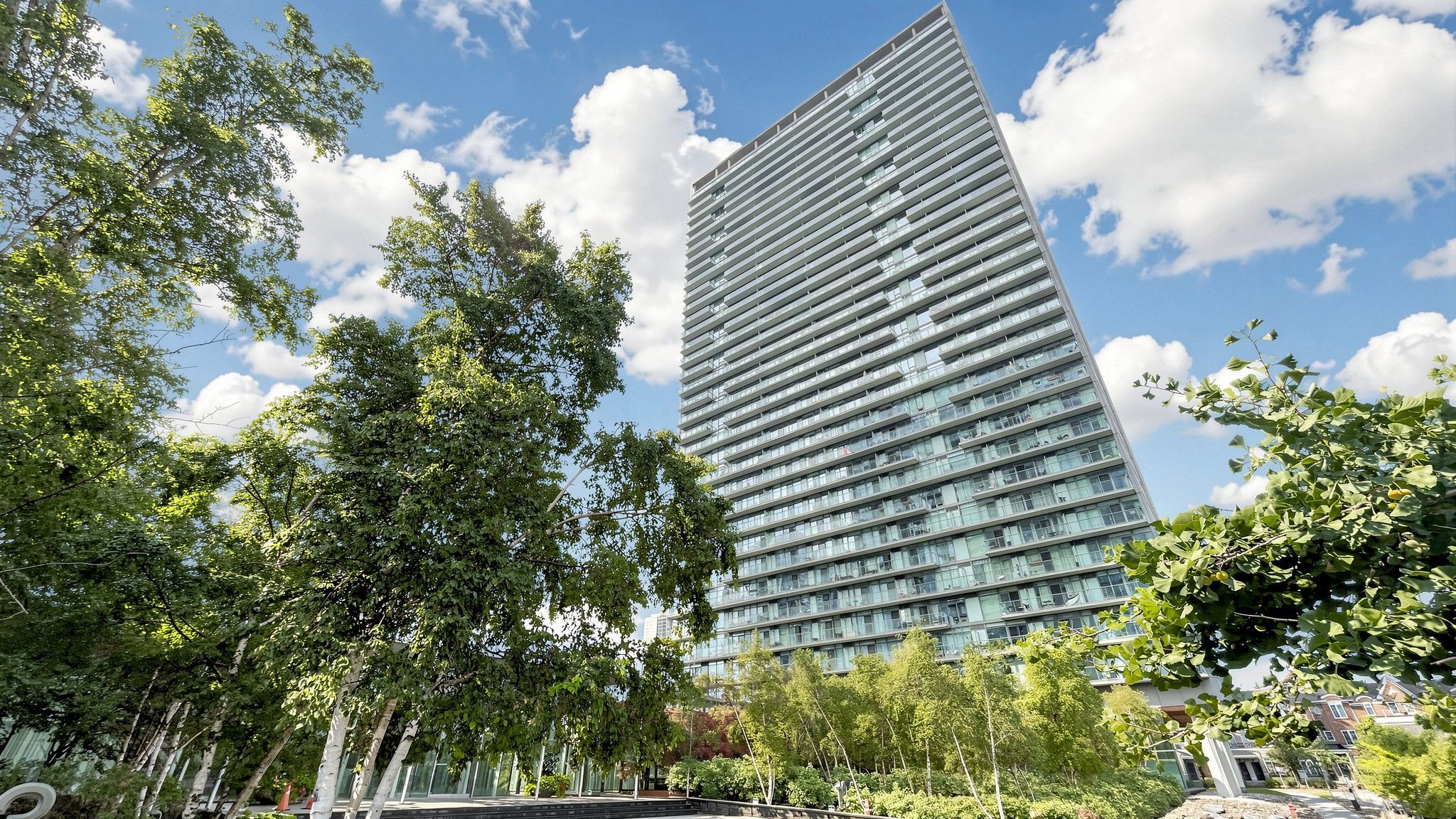 105 The Queensway Avenue 3301, Toronto, On M6s 5b5