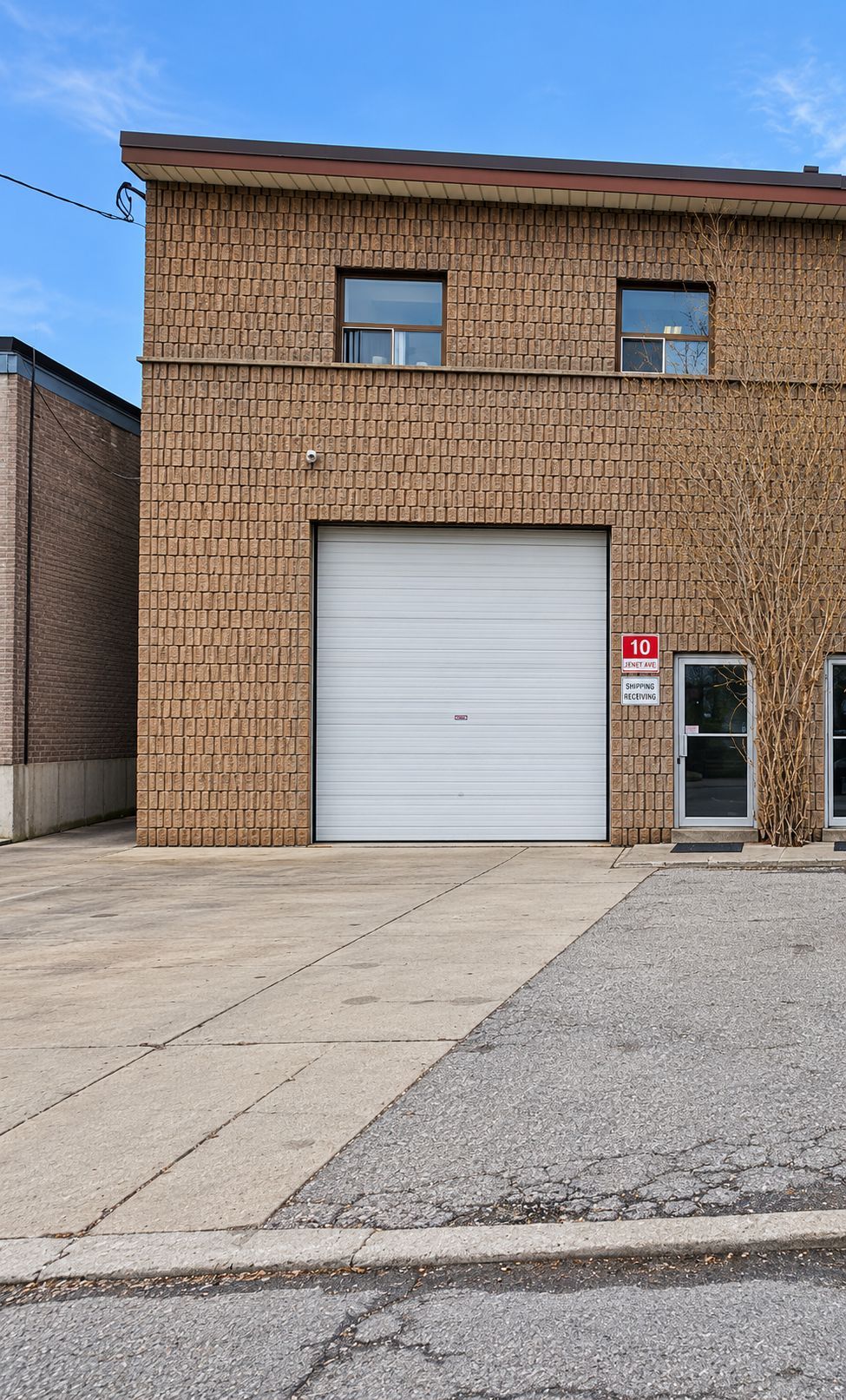 10 Jenet Avenue, Toronto, On M6h 1r4