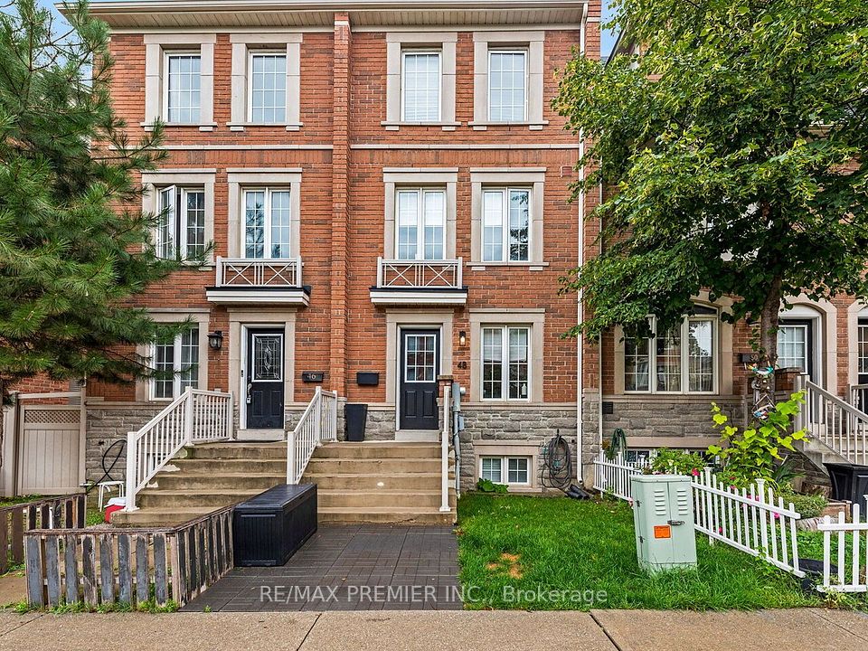 48 Odoardo Di Santo Circle, Toronto, On M3l 0e7