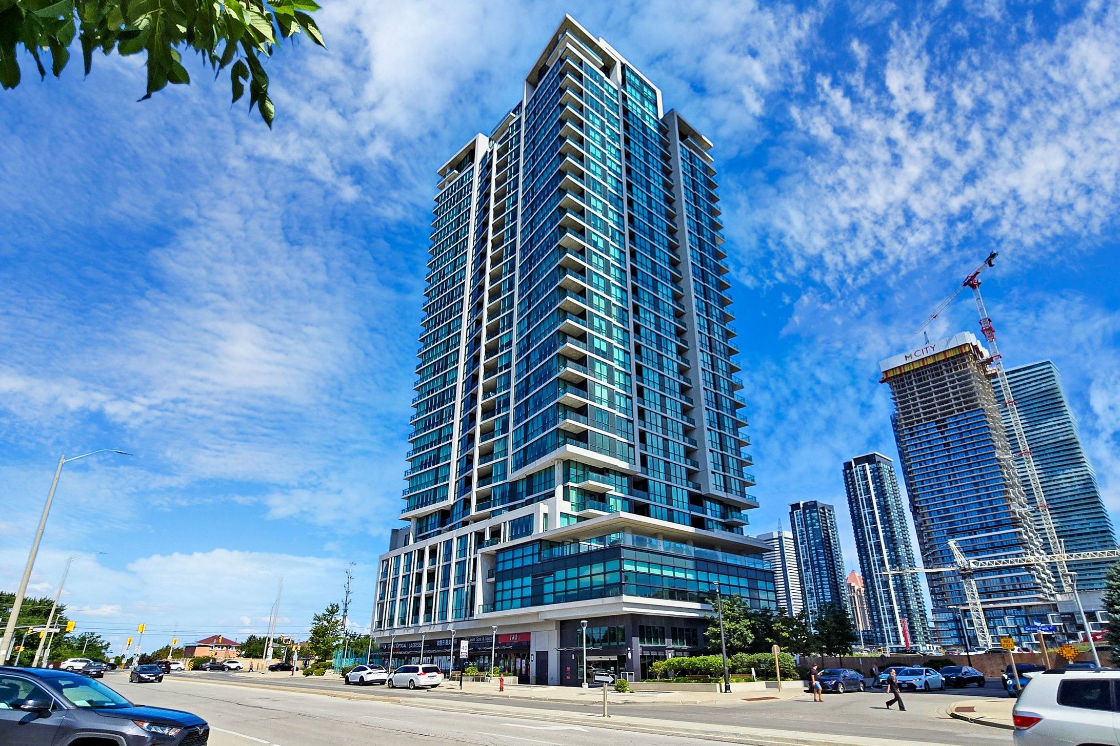 3985 Grand Park Drive 1511, Mississauga, On L5b 0h8