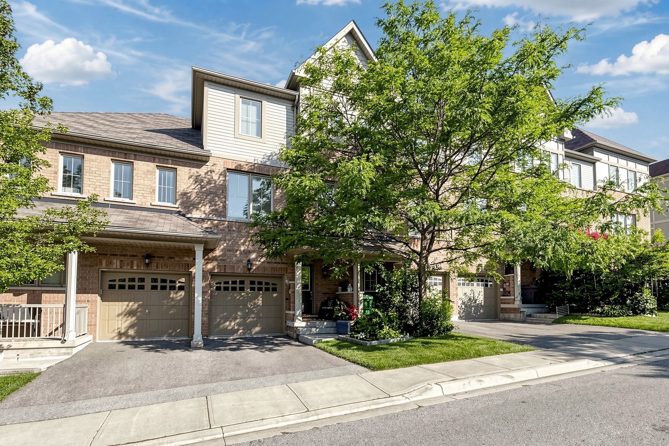 38 Cedar Lake Crescent, Brampton, On L6y 0p9