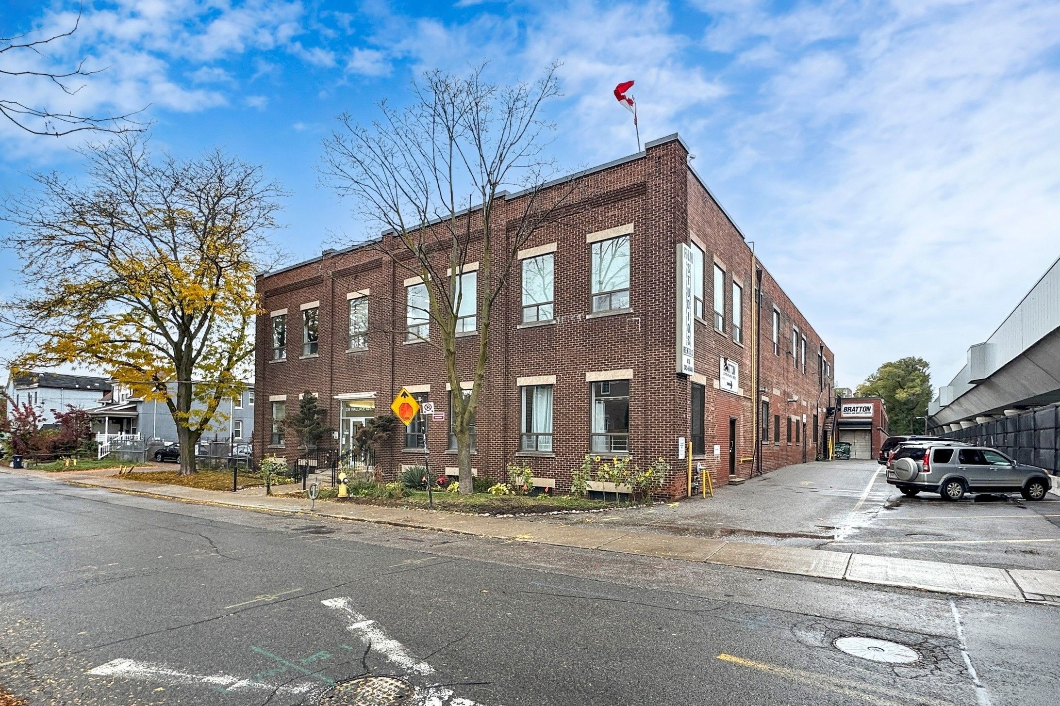 258 Wallace Avenue Studio 6, Toronto, On M6p 3m9