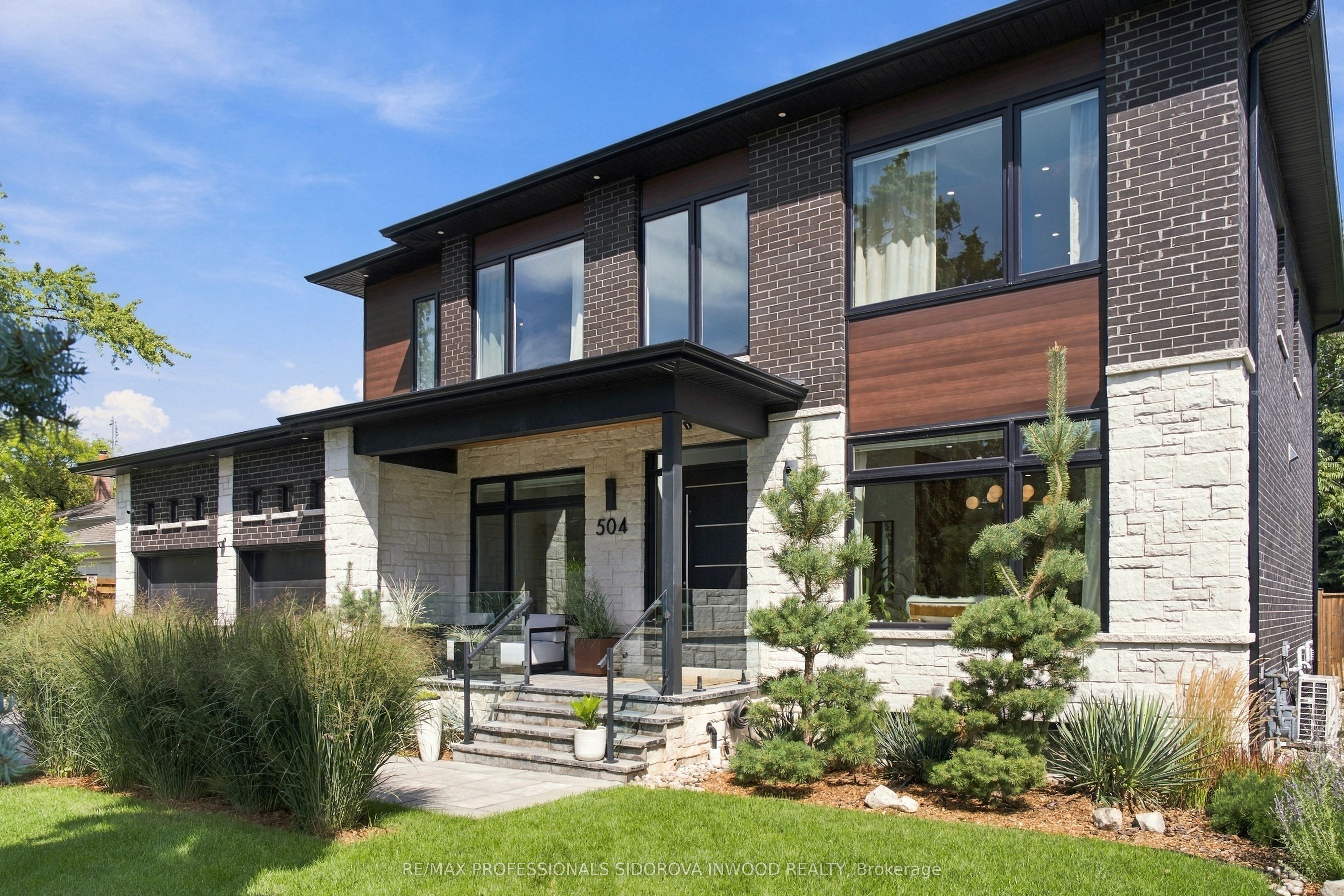 504 Sandmere Place, Oakville, On L6l 4g4