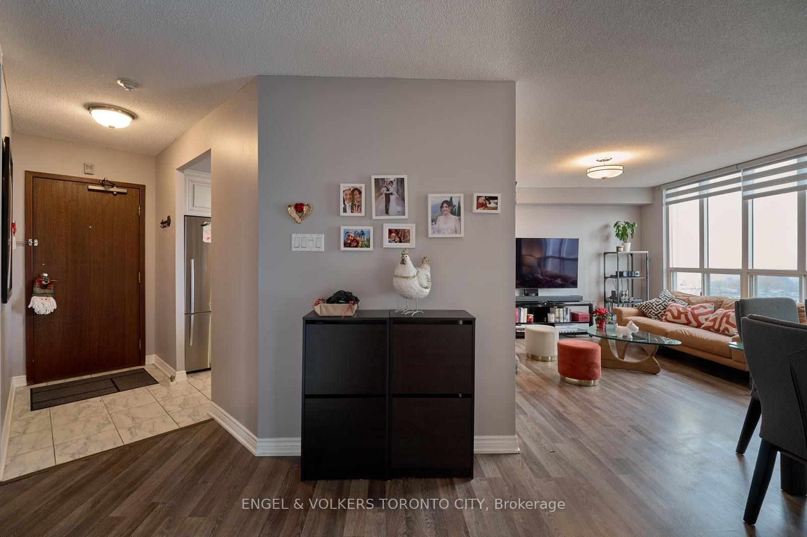 2285 Lake Shore Boulevard W 1204, Toronto, On M8v 3x9