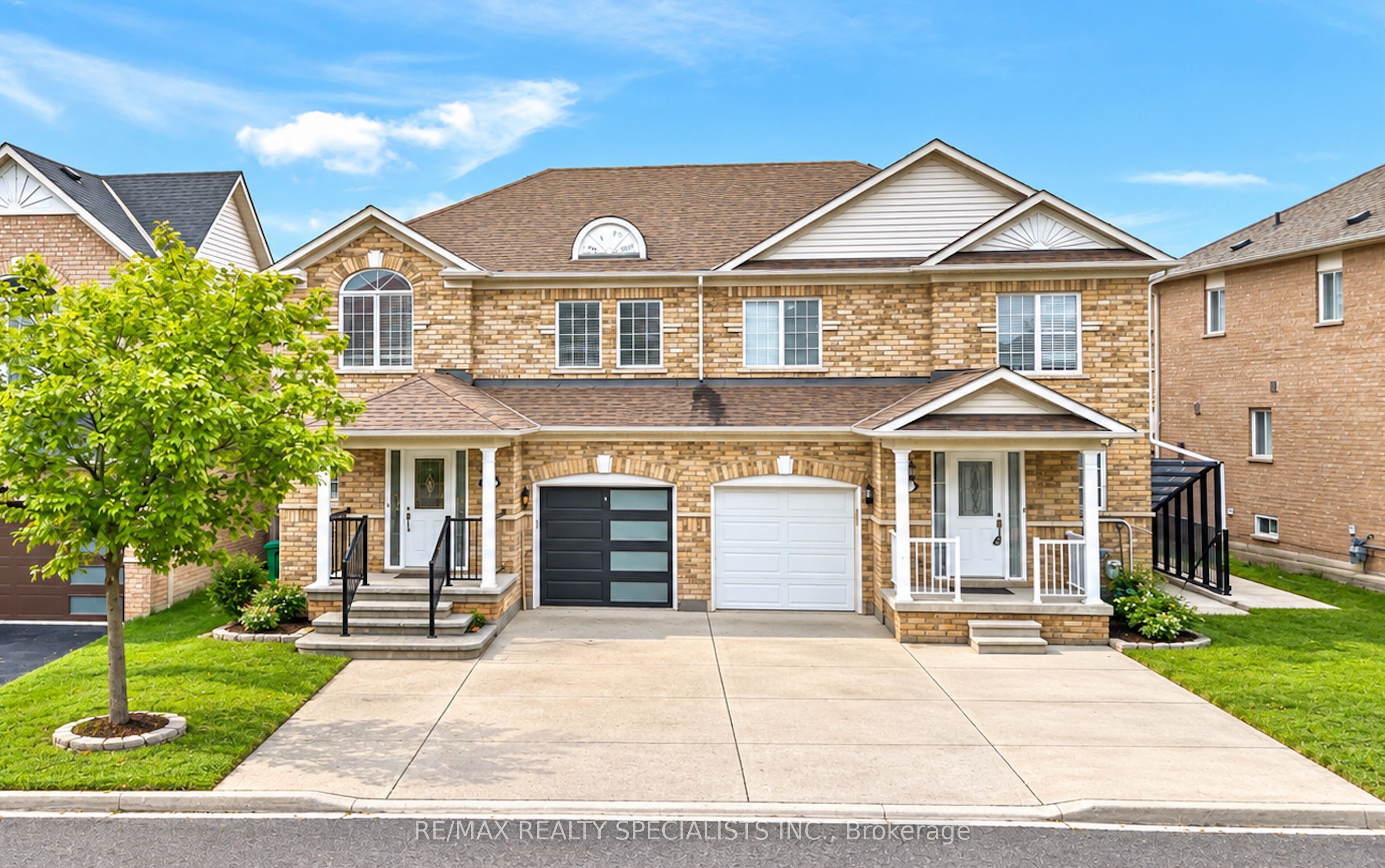 6 Topiary Lane, Brampton, On L7a 2k6