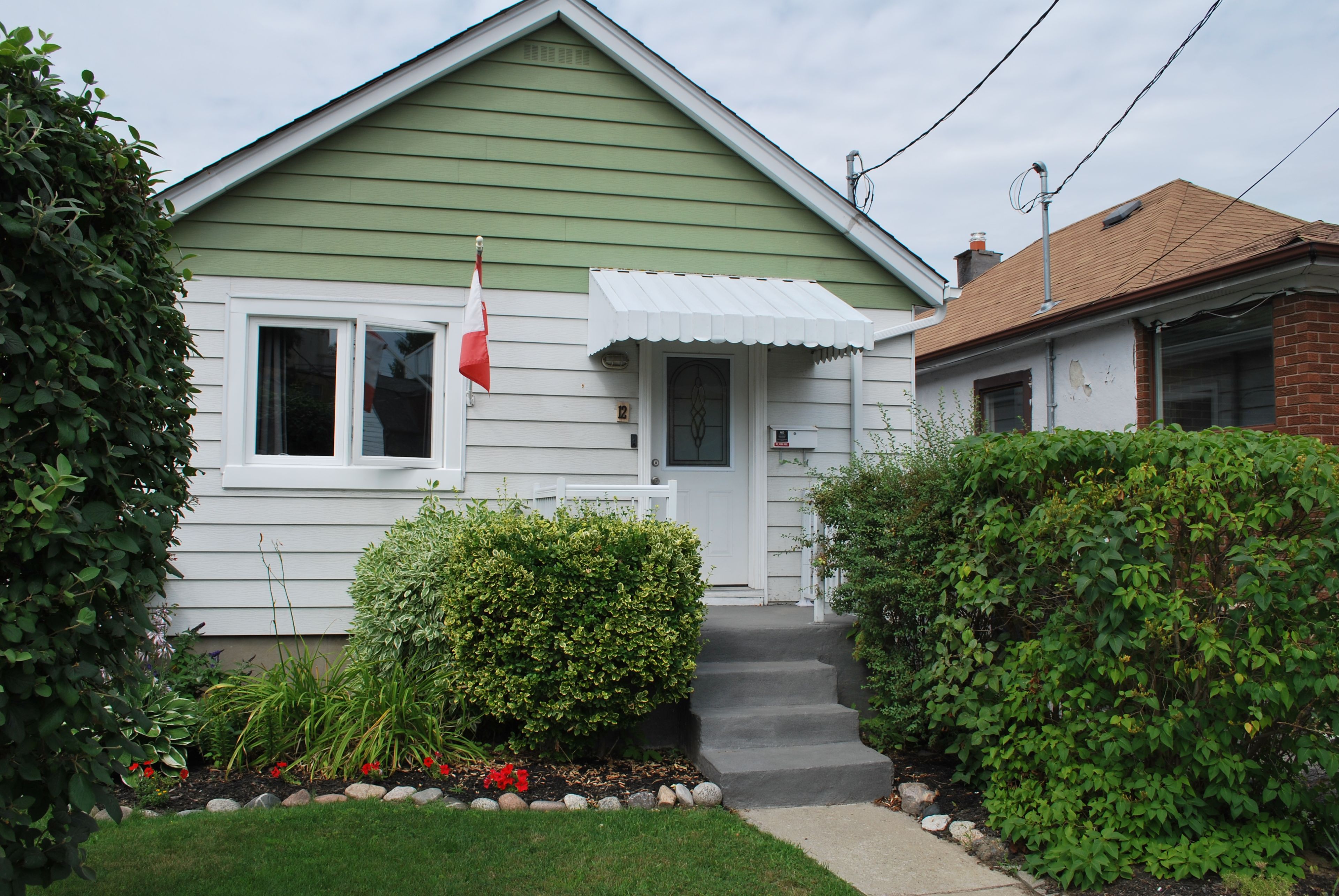 12 Laxis Avenue, Toronto, On M6m 2k5
