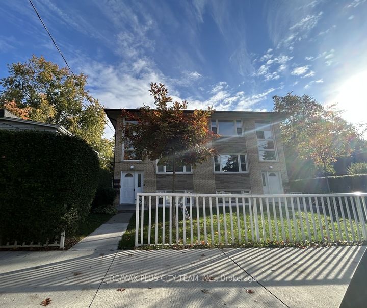 11 Thirty Fifth Street Unit 1, Toronto, On M8w 3j8
