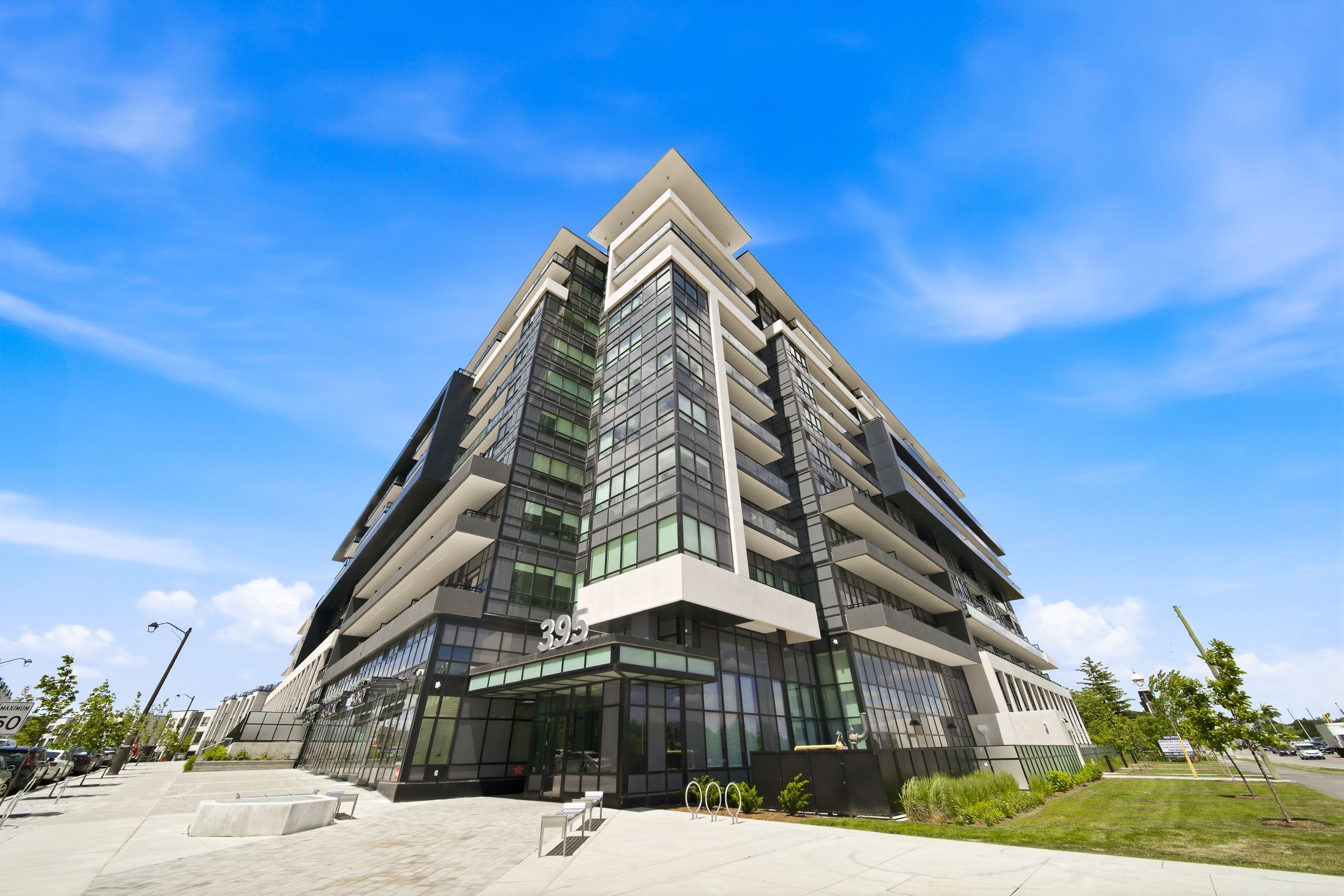 395 Dundas Street W 221, Oakville, On L6m 4m2