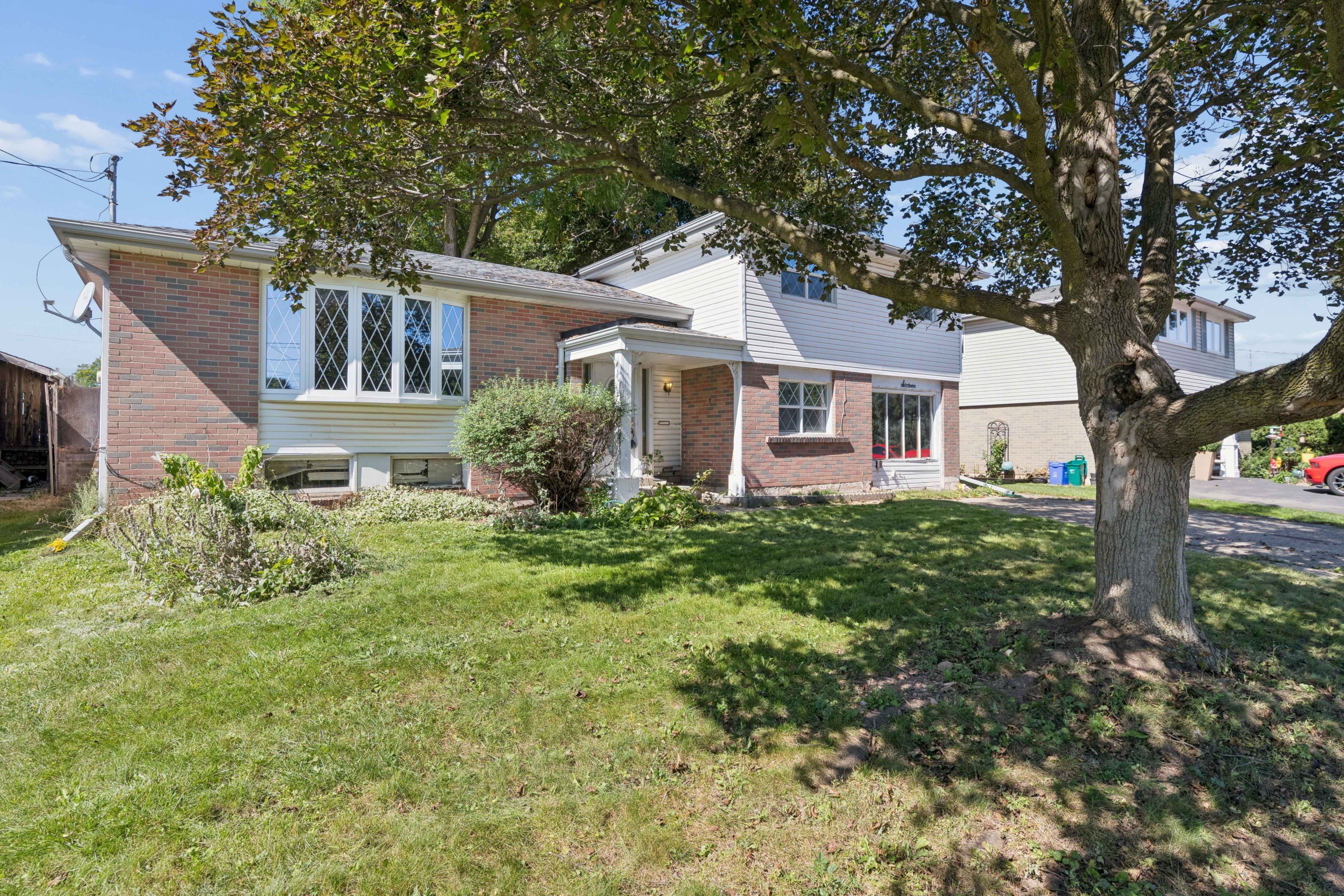 16 Heather Court, Halton Hills, On L7g 2r6