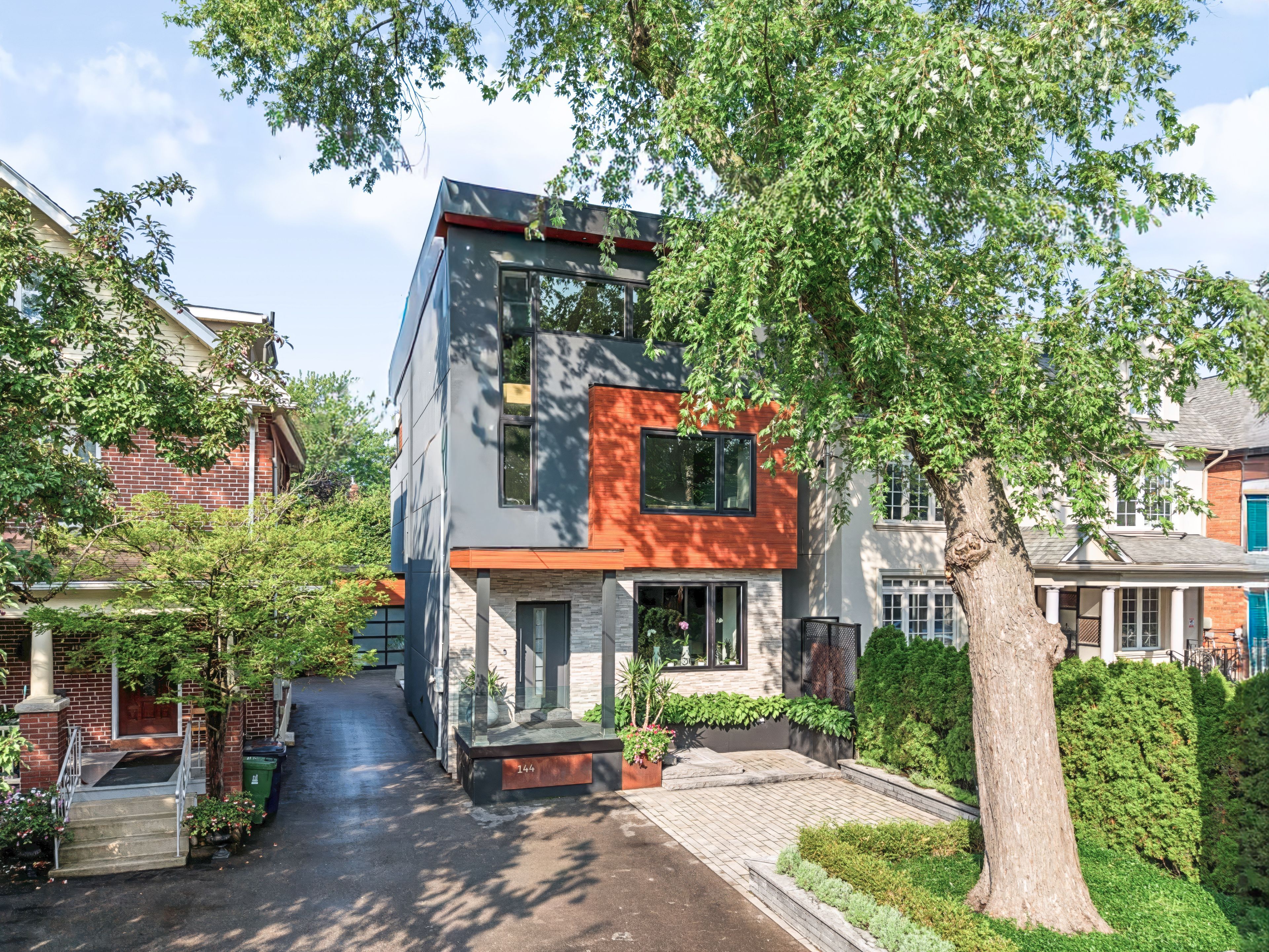 144 Mavety Street, Toronto, On M6p 2l9
