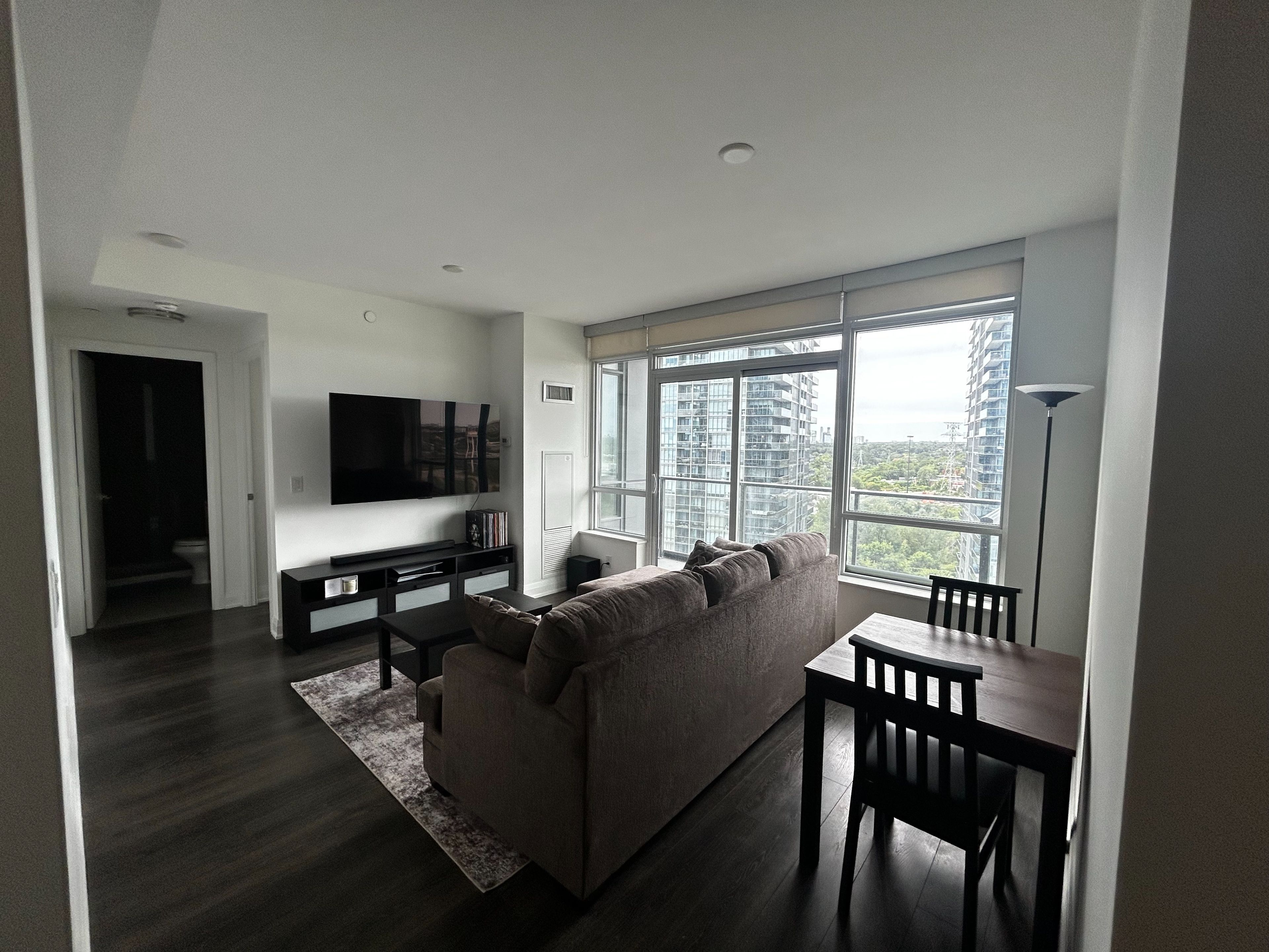 36 Park Lawn Road 1408, Toronto, On M8v 0e5