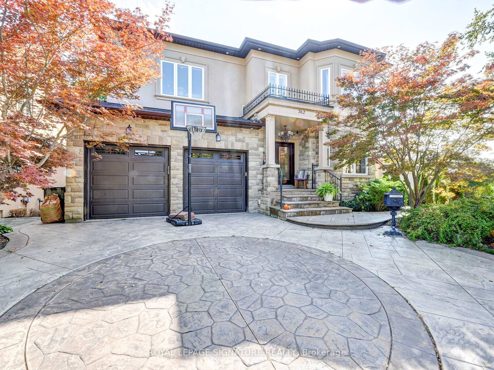 762 Duchess Drive, Mississauga, On L4y 1h7