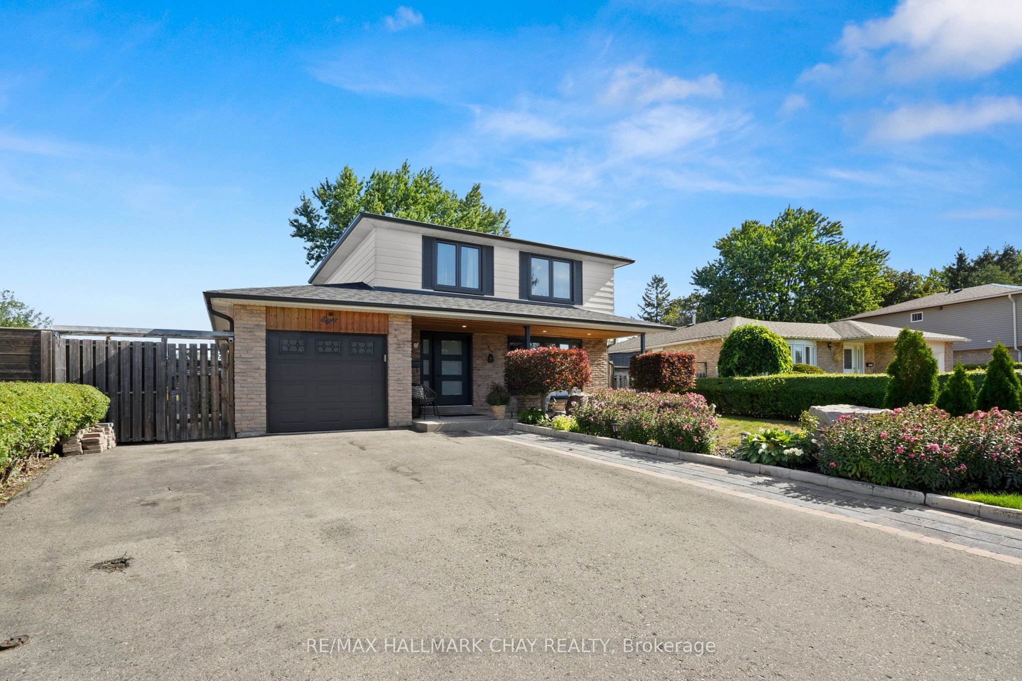 8 Grassington Crescent, Brampton, On L6s 1z6