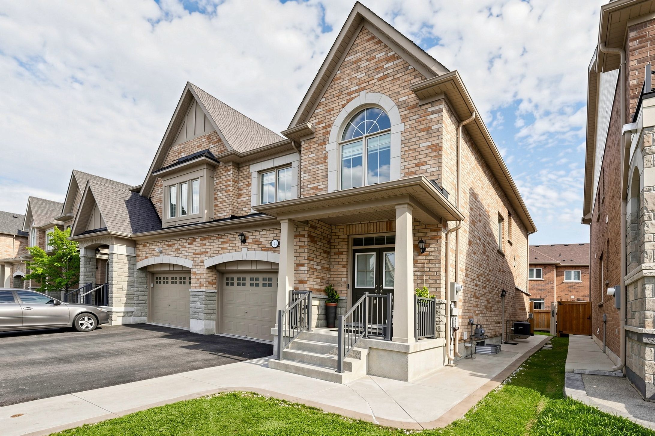 41 Merrybrook Trail N, Brampton, On L7a 4v9