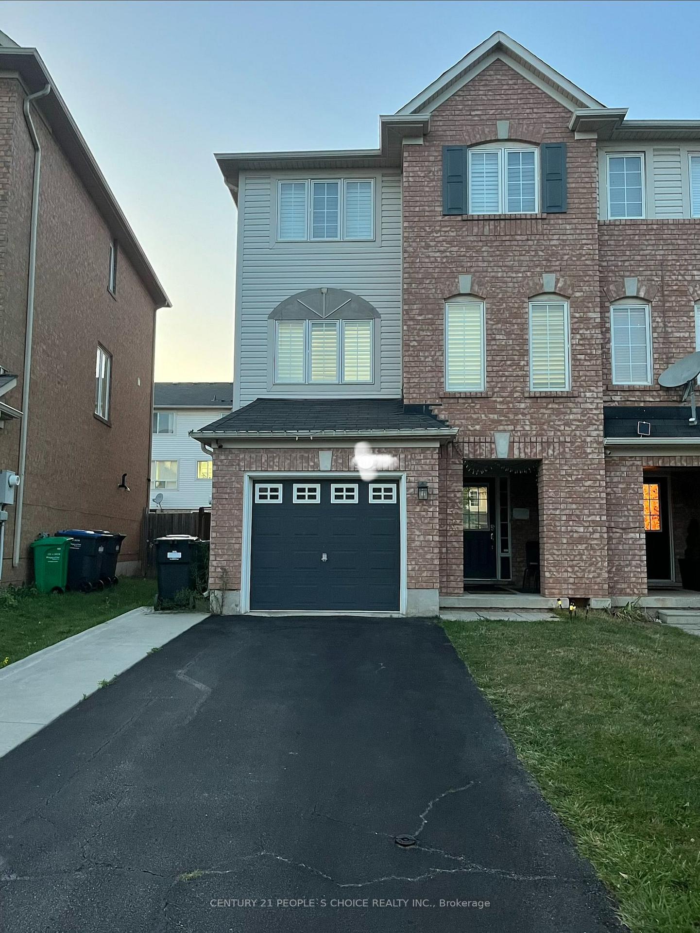 117 Decker Hollow Circle, Brampton, On L6x 0l4
