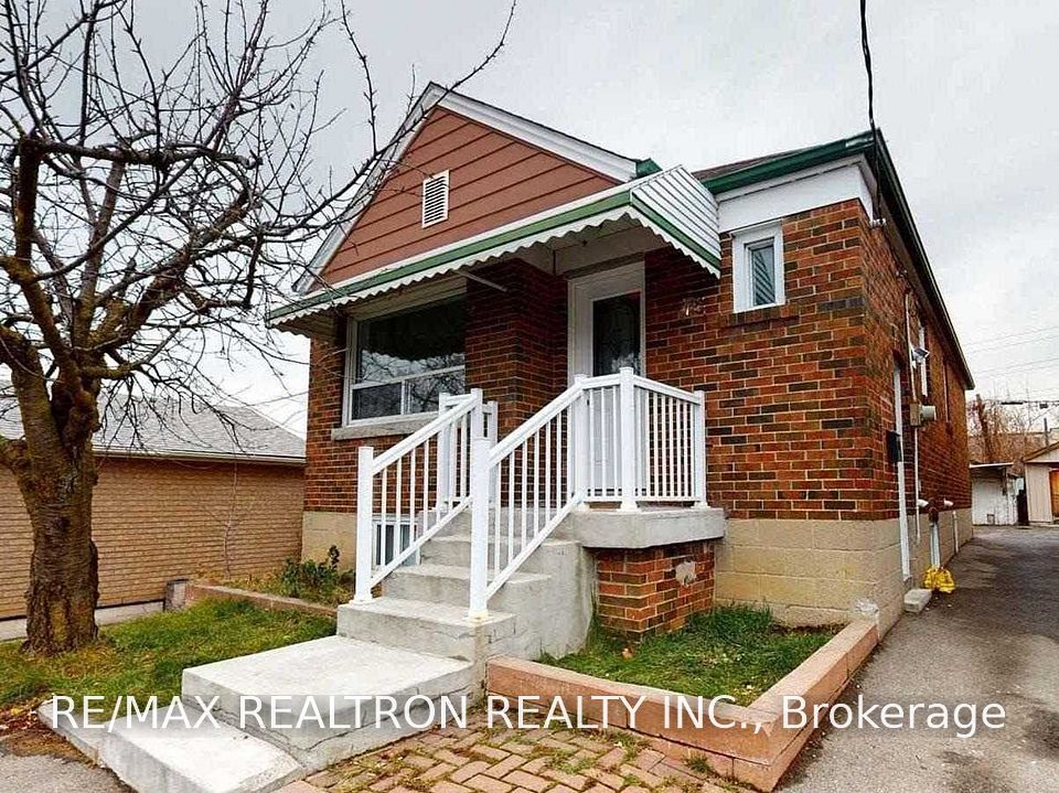 78 Schell Avenue Main Floor, Toronto, On M6e 2s9