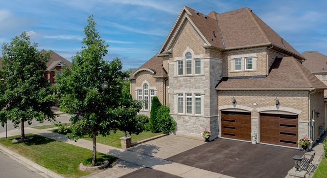 37 Degrey Drive, Brampton, On L6p 3x5
