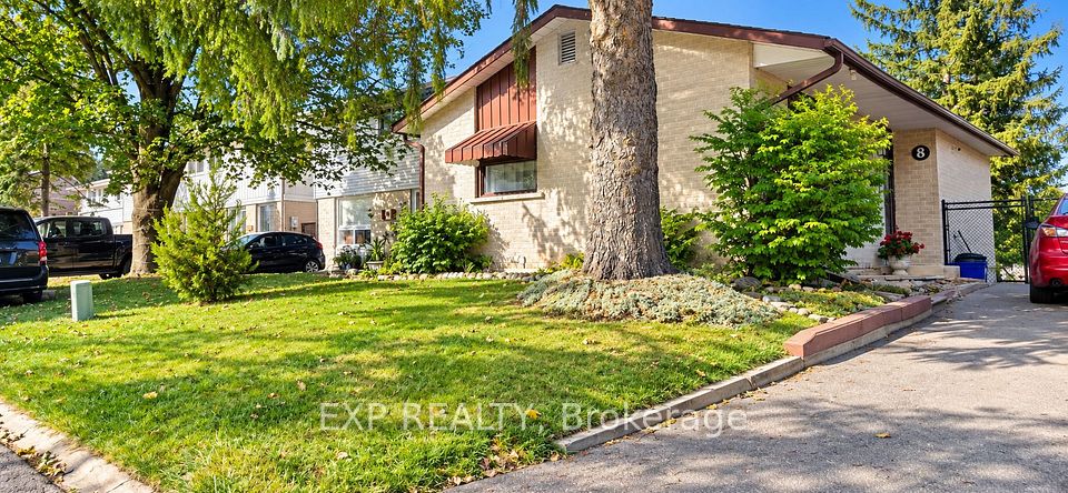 8 Habitat Square, Brampton, On L6s 1x7