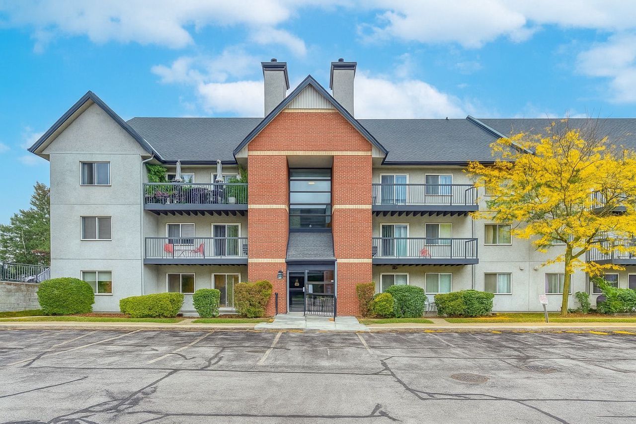 1450 Glen Abbey Gate 911, Oakville, On L6m 2v7