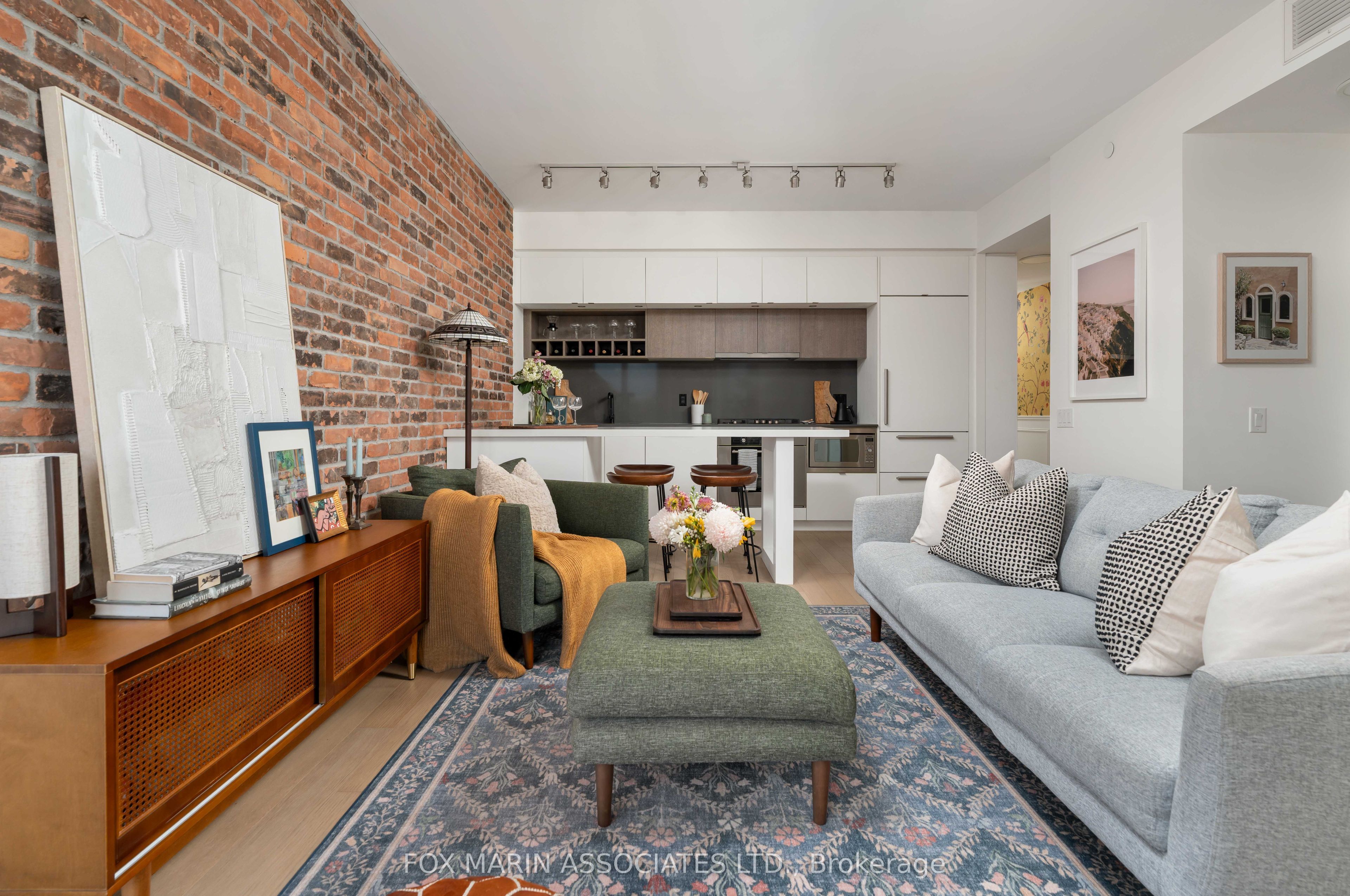 138 St Helens Avenue 512, Toronto, On M6h 0b8