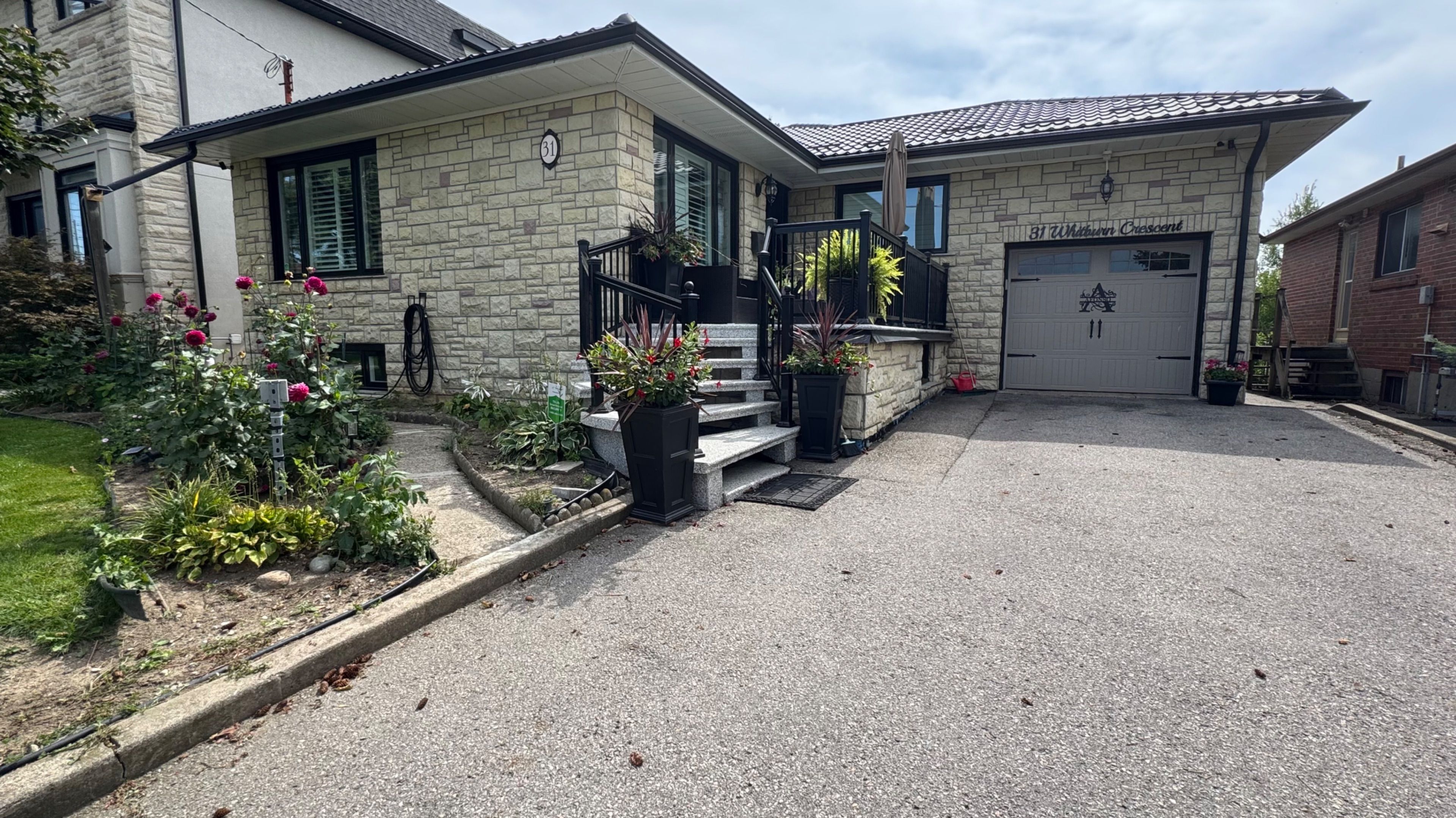 31 Whitburn Crescent Lower Level, Toronto, On M3m 2s3