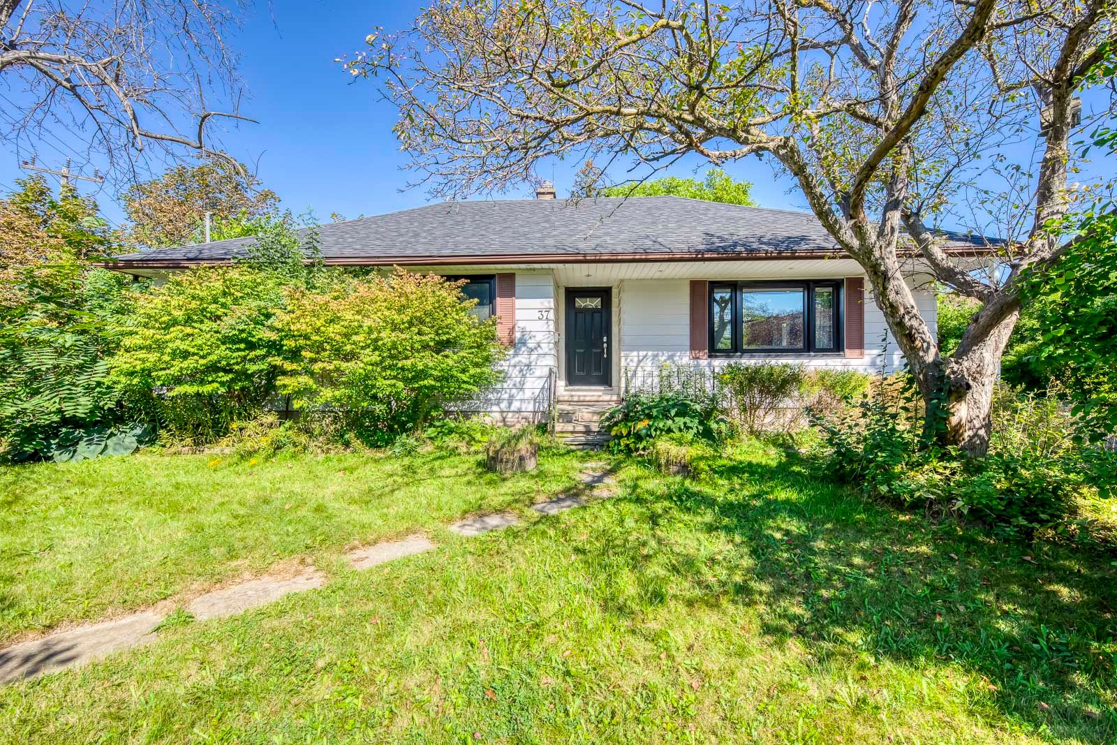 37 Mclaughlin Road N, Brampton, On L6x 1y9