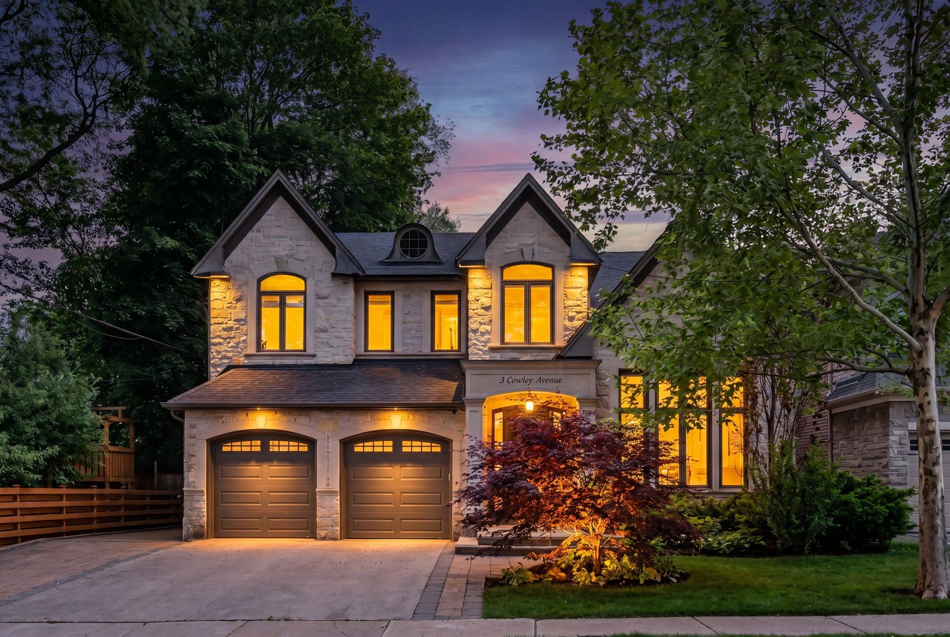 3 Cowley Avenue, Toronto, On M9b 2c9