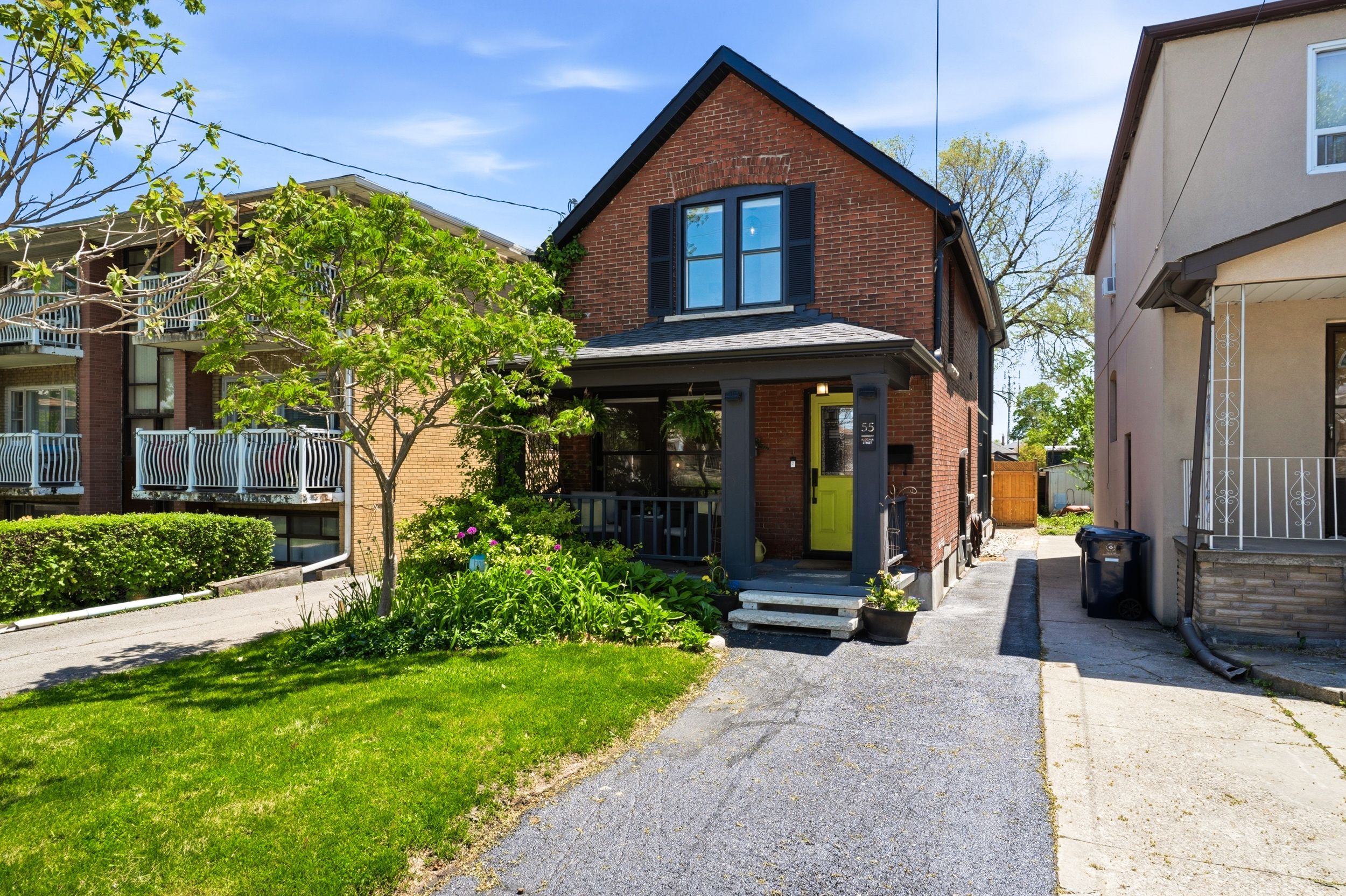 55 Algoma Street, Toronto, On M8y 1c4