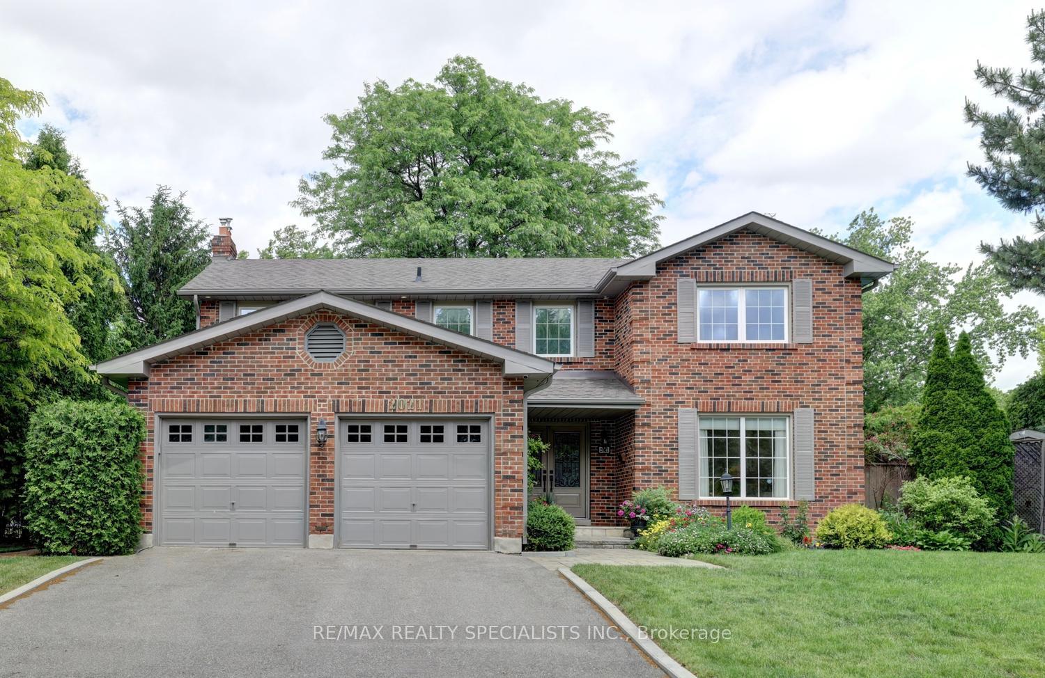 2021 Shawanaga Trail, Mississauga, On L5h 3z3